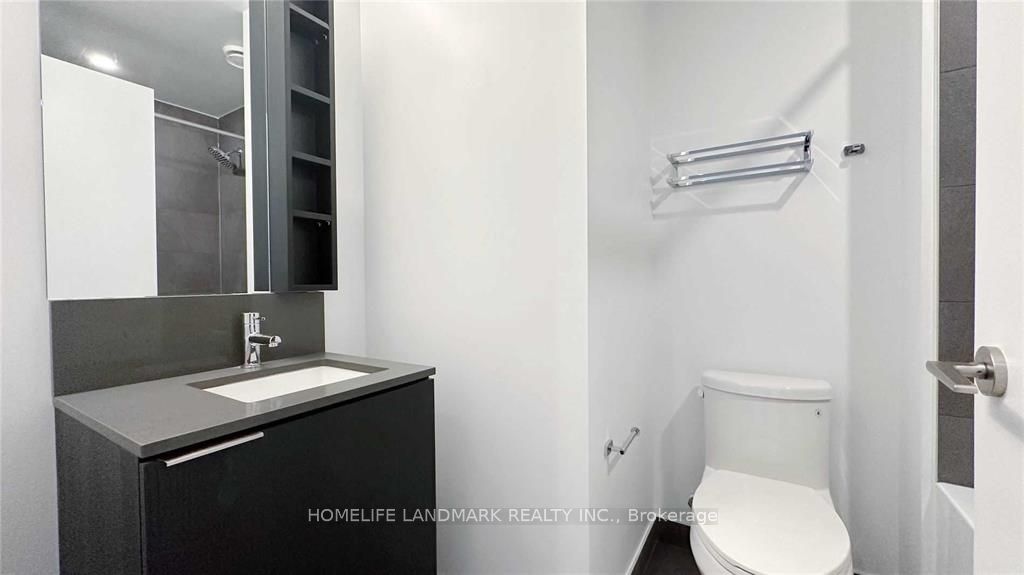 #2006 - 1000 Portage Parkway Property Photo 12