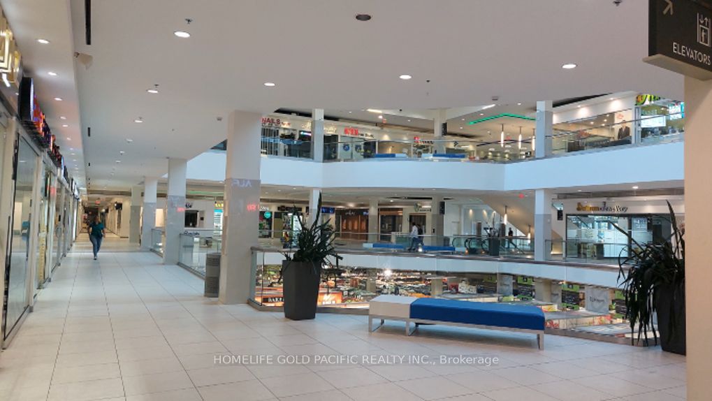#162 - 7181 Yonge Street Property Photo 6