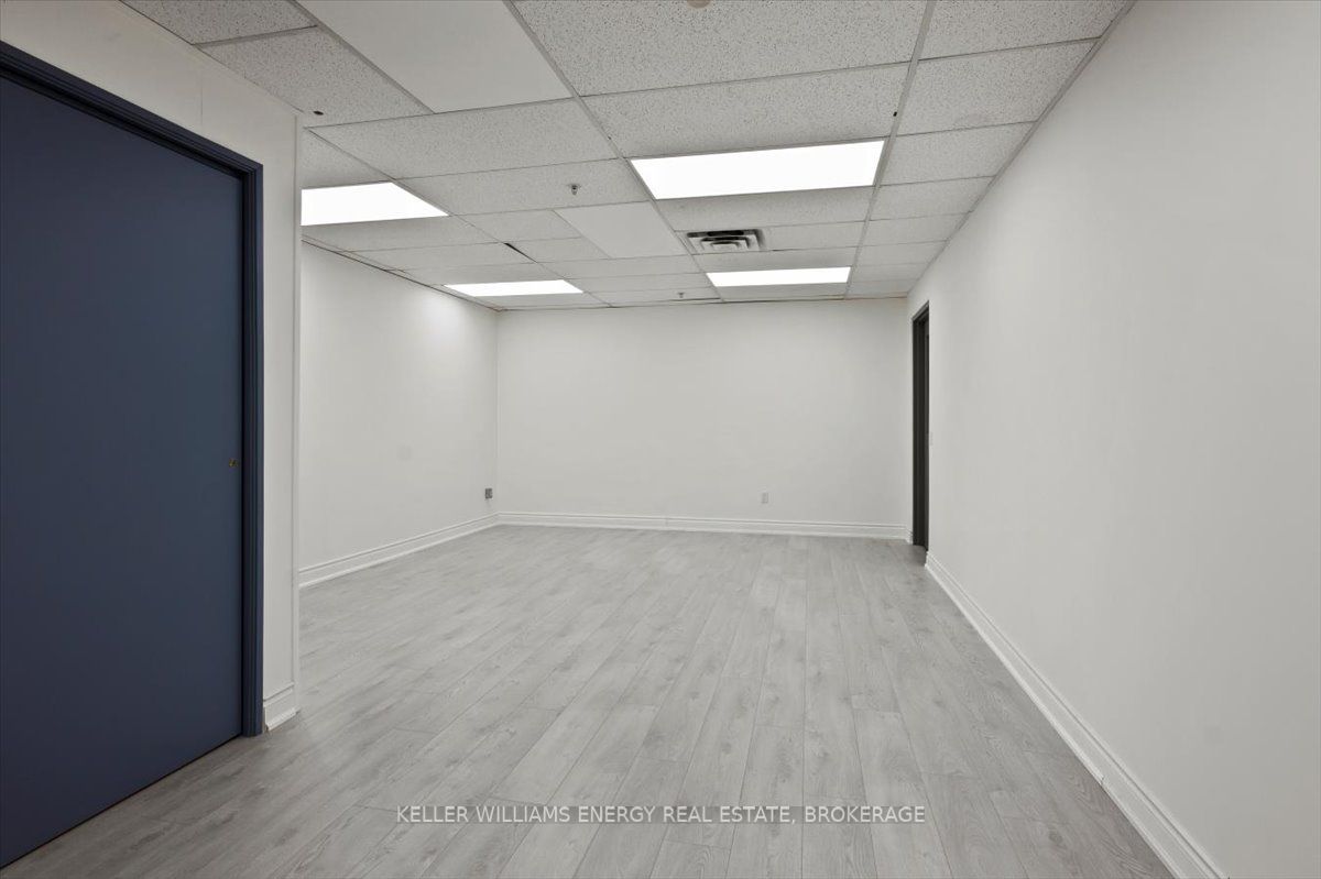 #5b - 2 Brock Street Property Photo 10