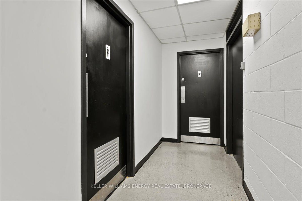 #5b - 2 Brock Street Property Photo 17