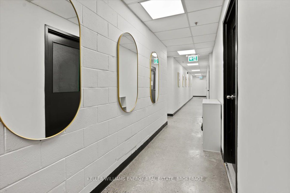 #5b - 2 Brock Street Property Photo 18