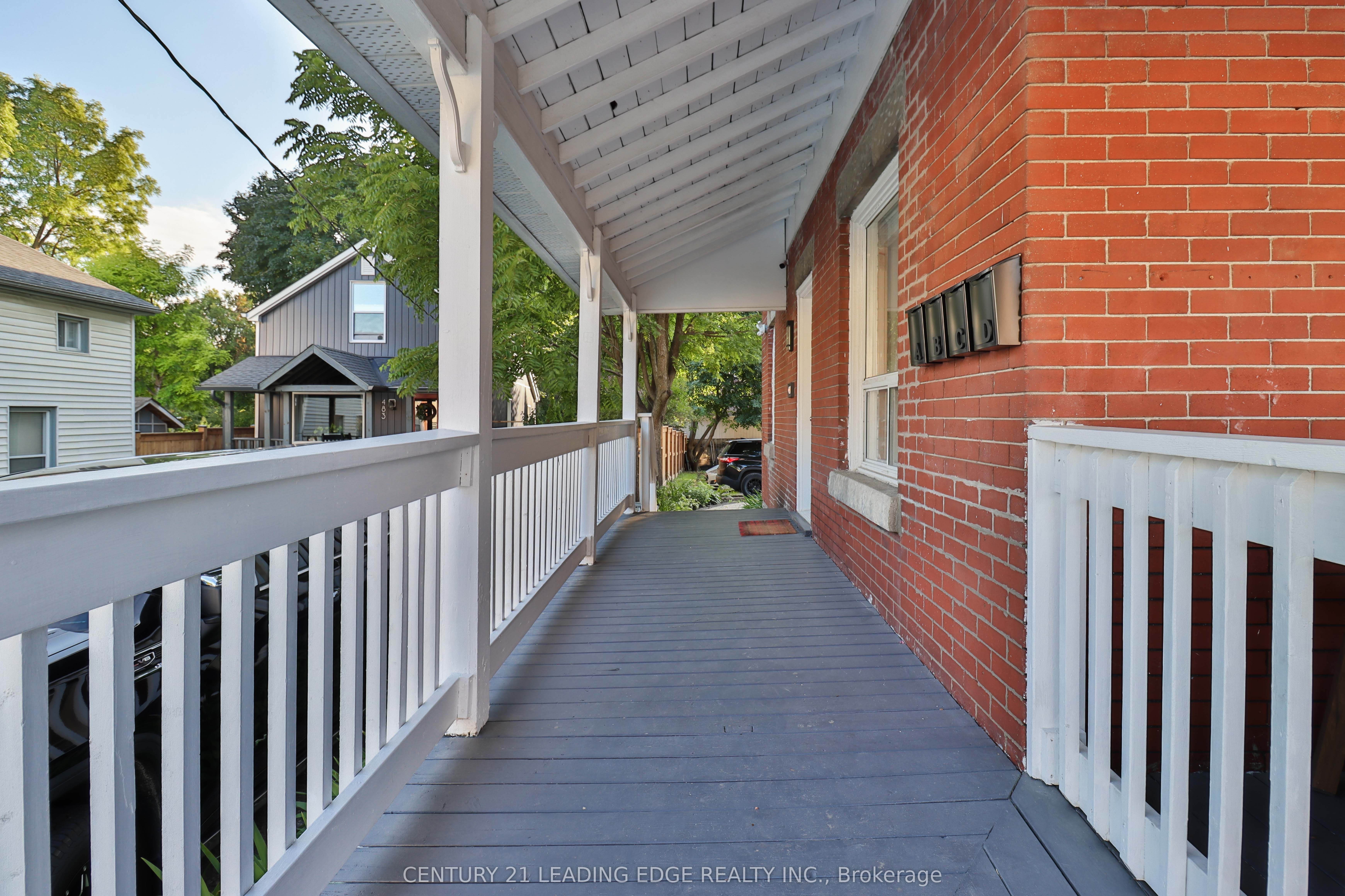 487 Eagle Street Property Photo 3