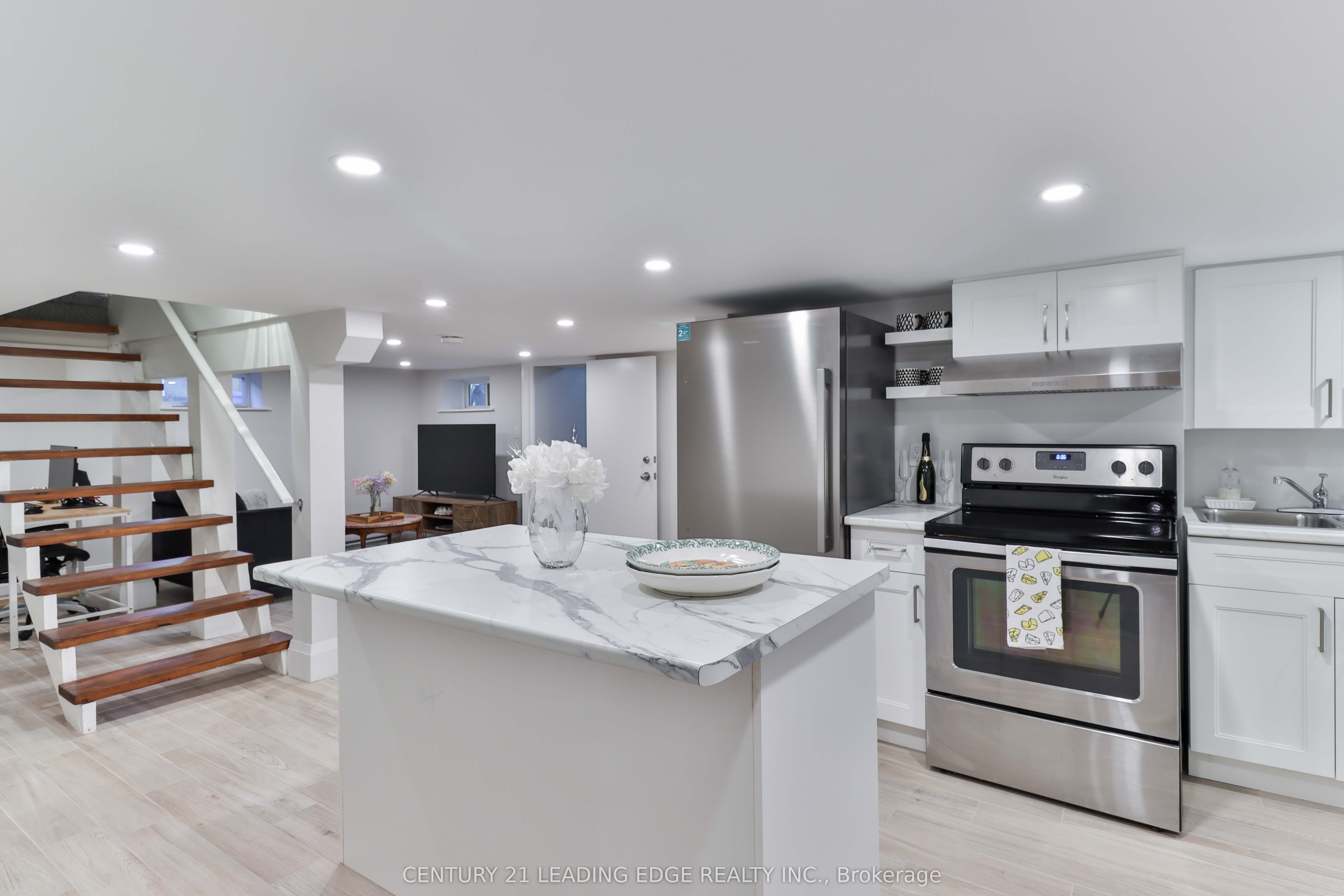 487 Eagle Street Property Photo 11