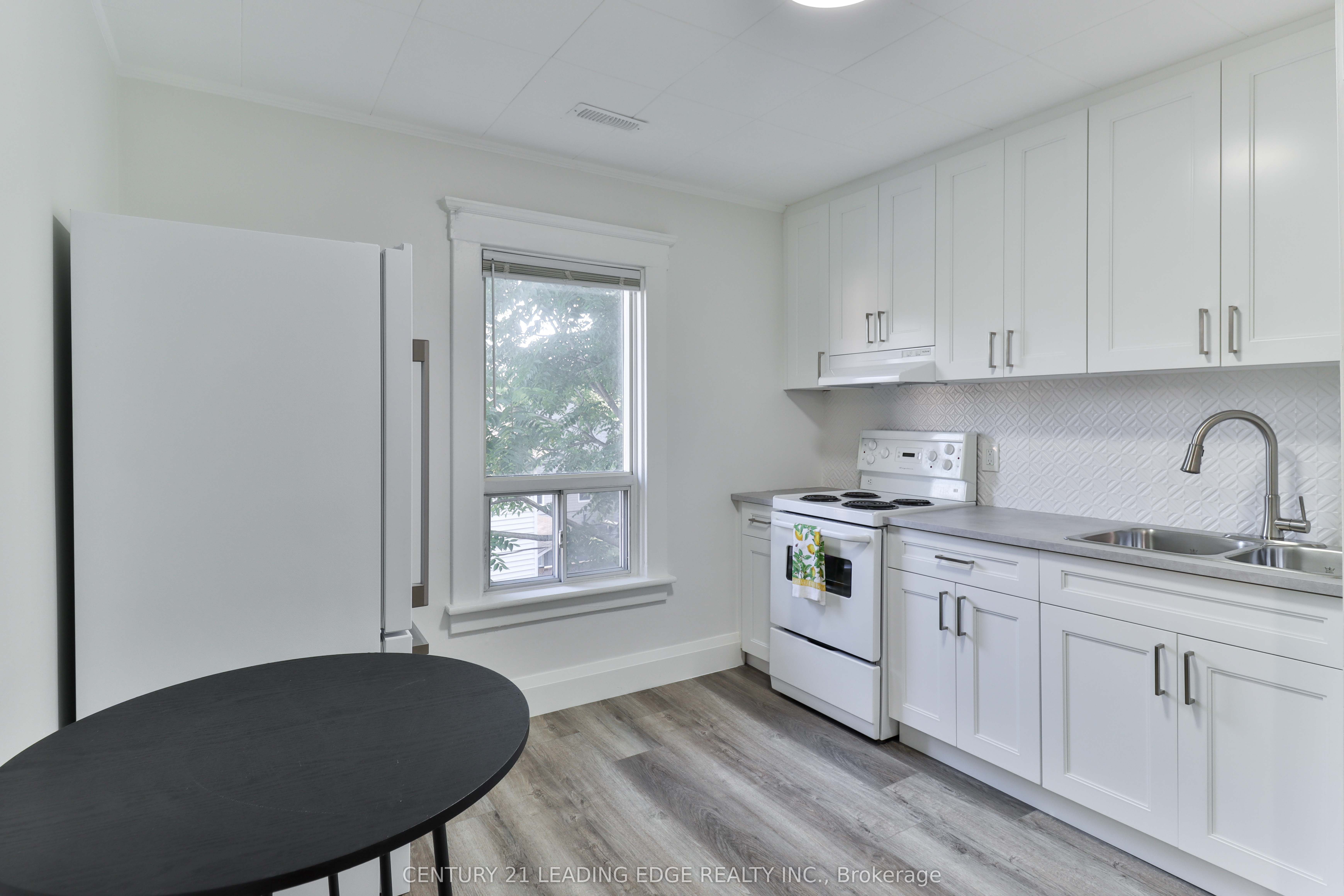 487 Eagle Street Property Photo 17