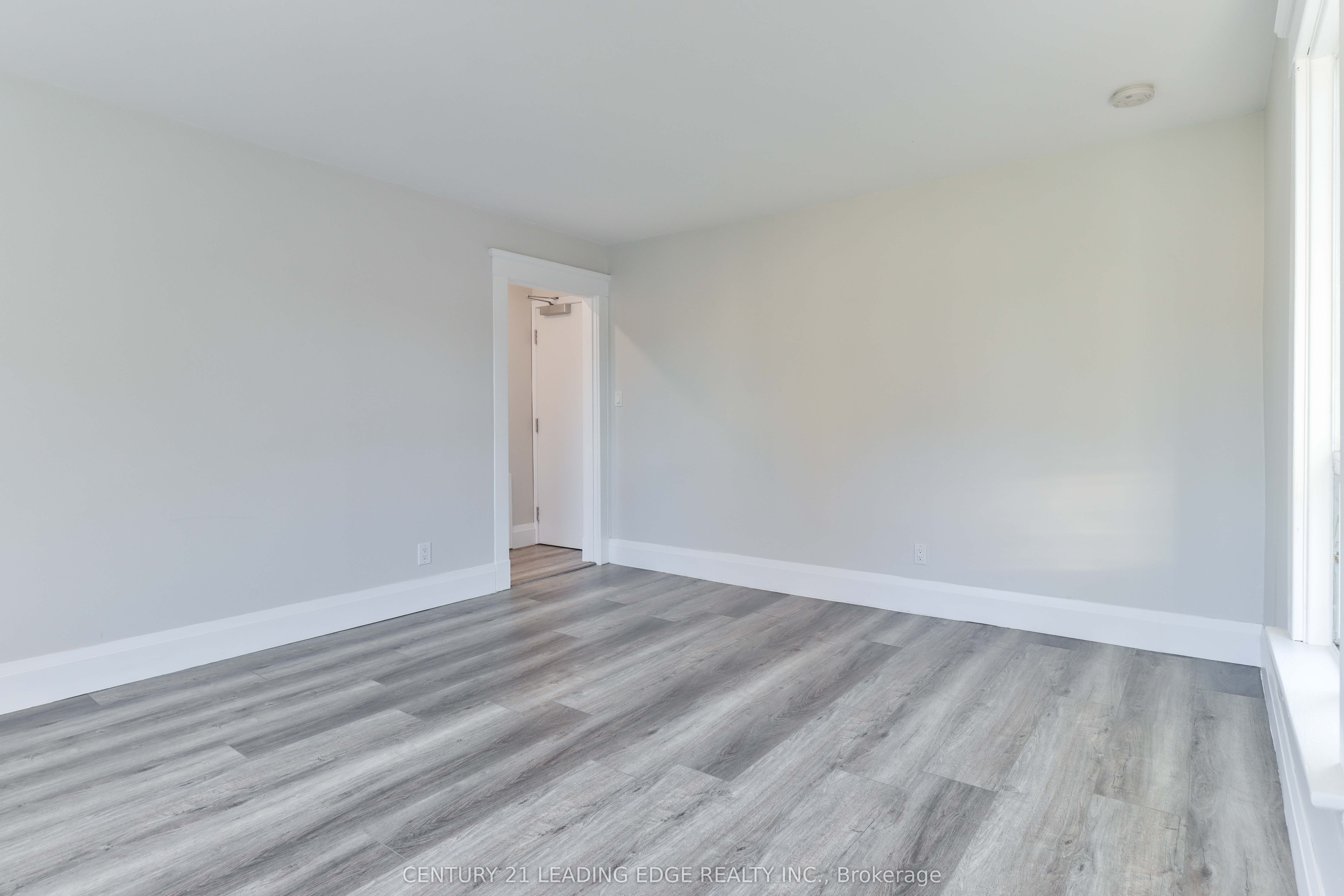487 Eagle Street Property Photo 22
