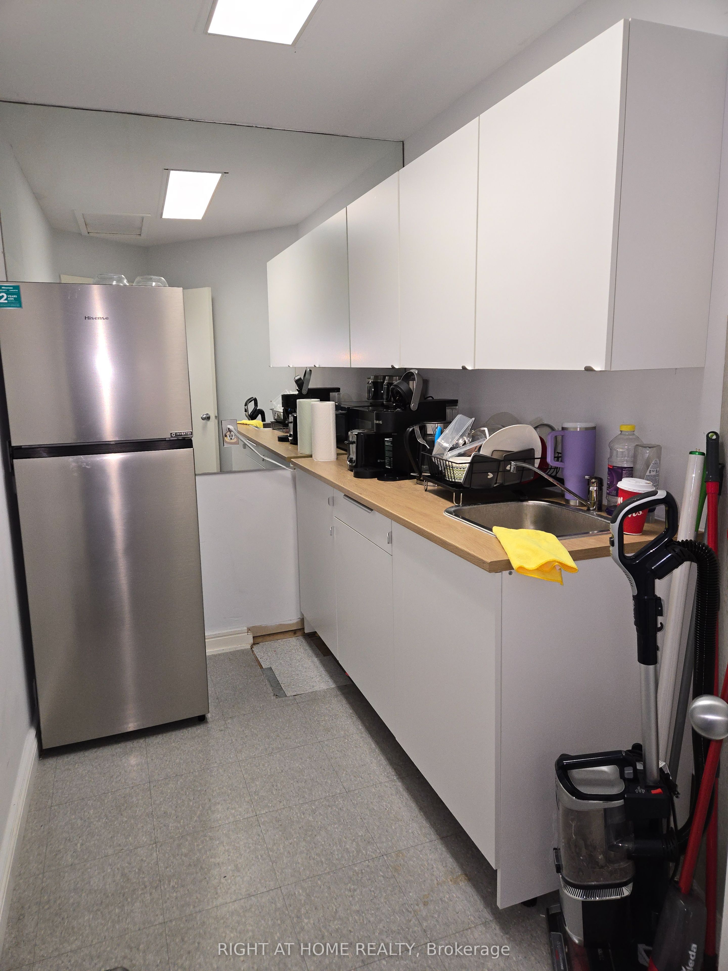 #main Fl - 10014 Yonge Street Property Photo 10