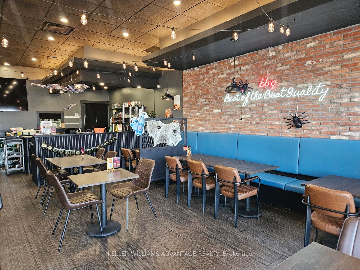 #114a - 17725 Yonge Street Property Photo 11