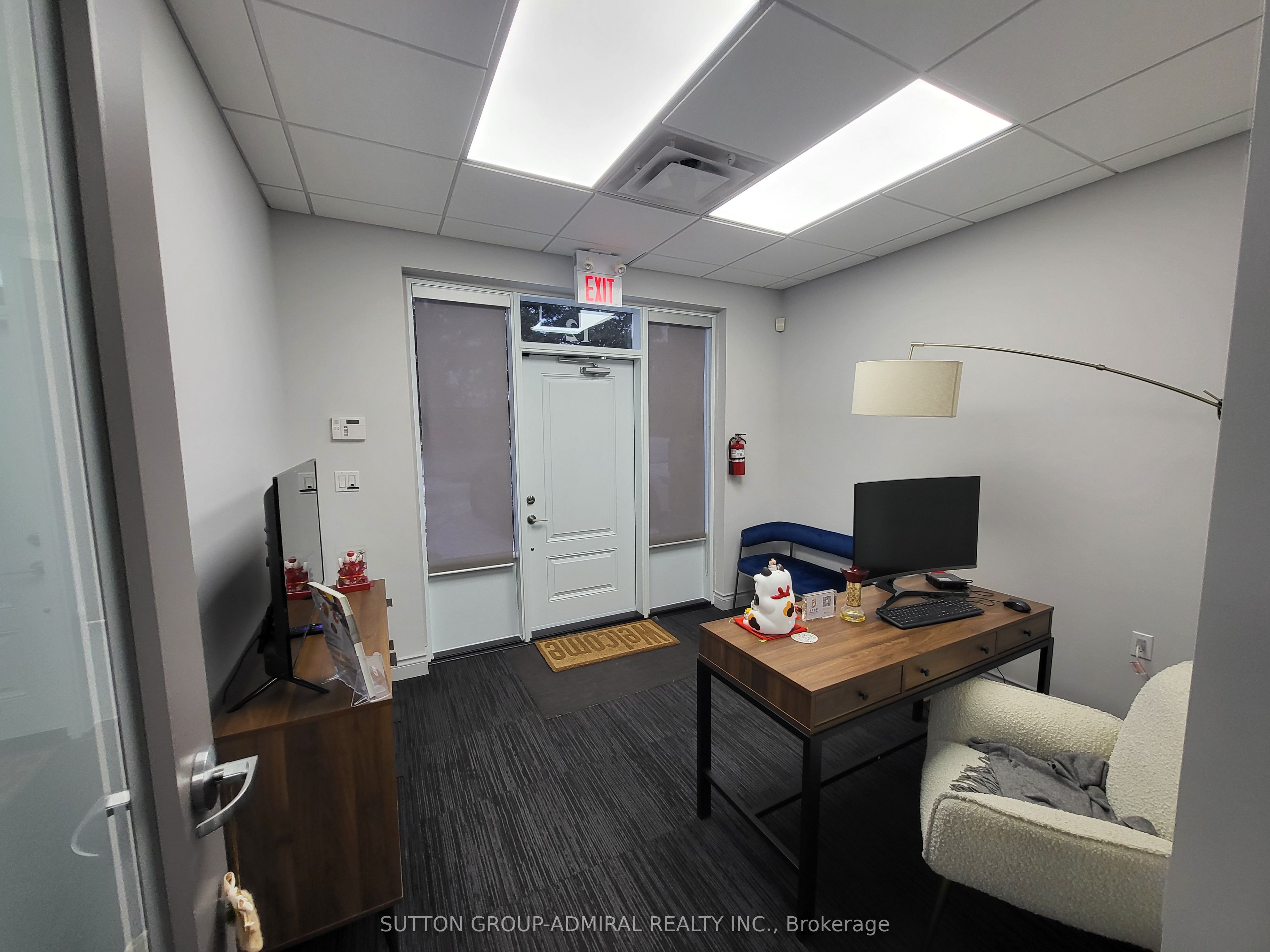 #12 - 30 Wertheim Court Property Photo 6