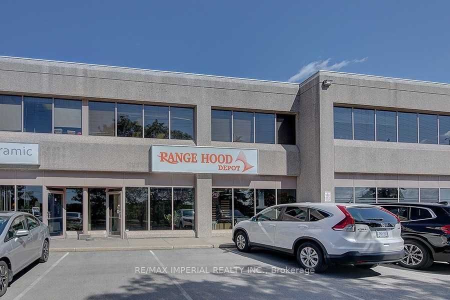 #3 - 8111 Jane Street Property Photo 2