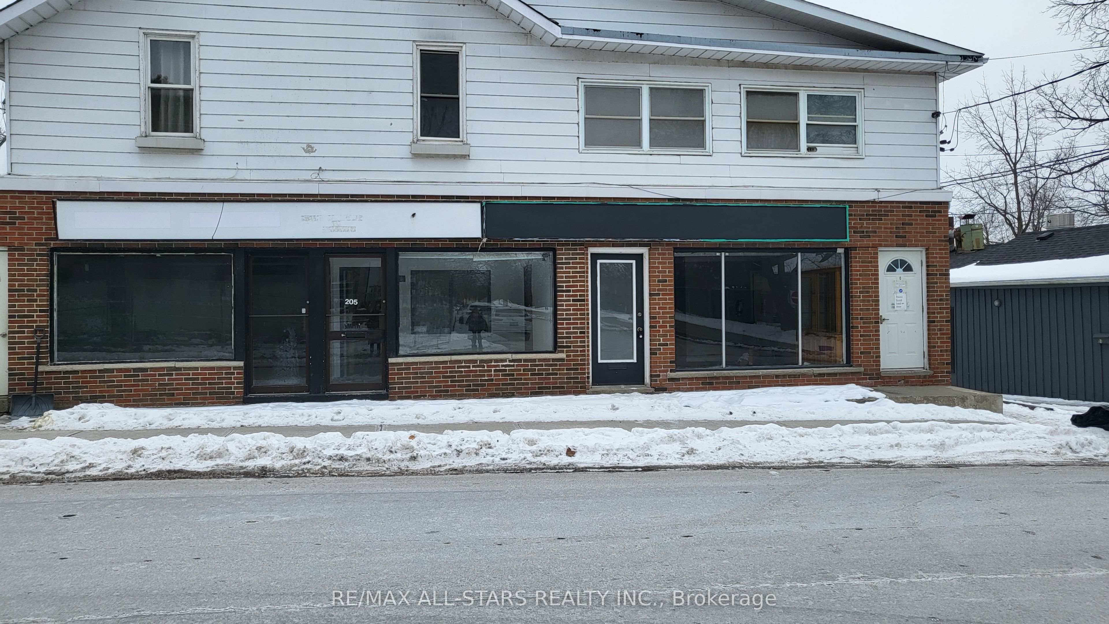 #3 - 205 Church Street Property Photo 2