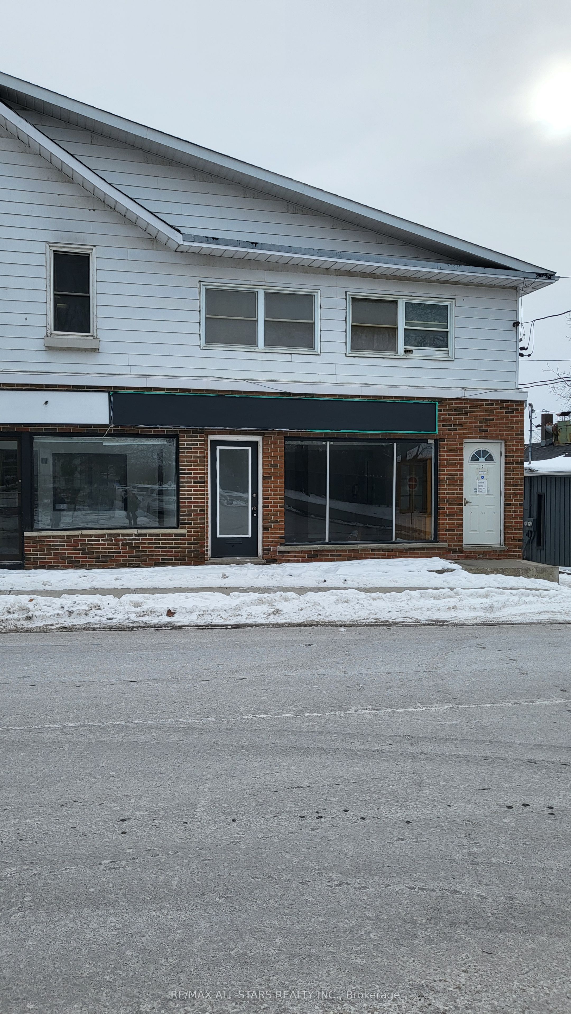 #3 - 205 Church Street Property Photo 3