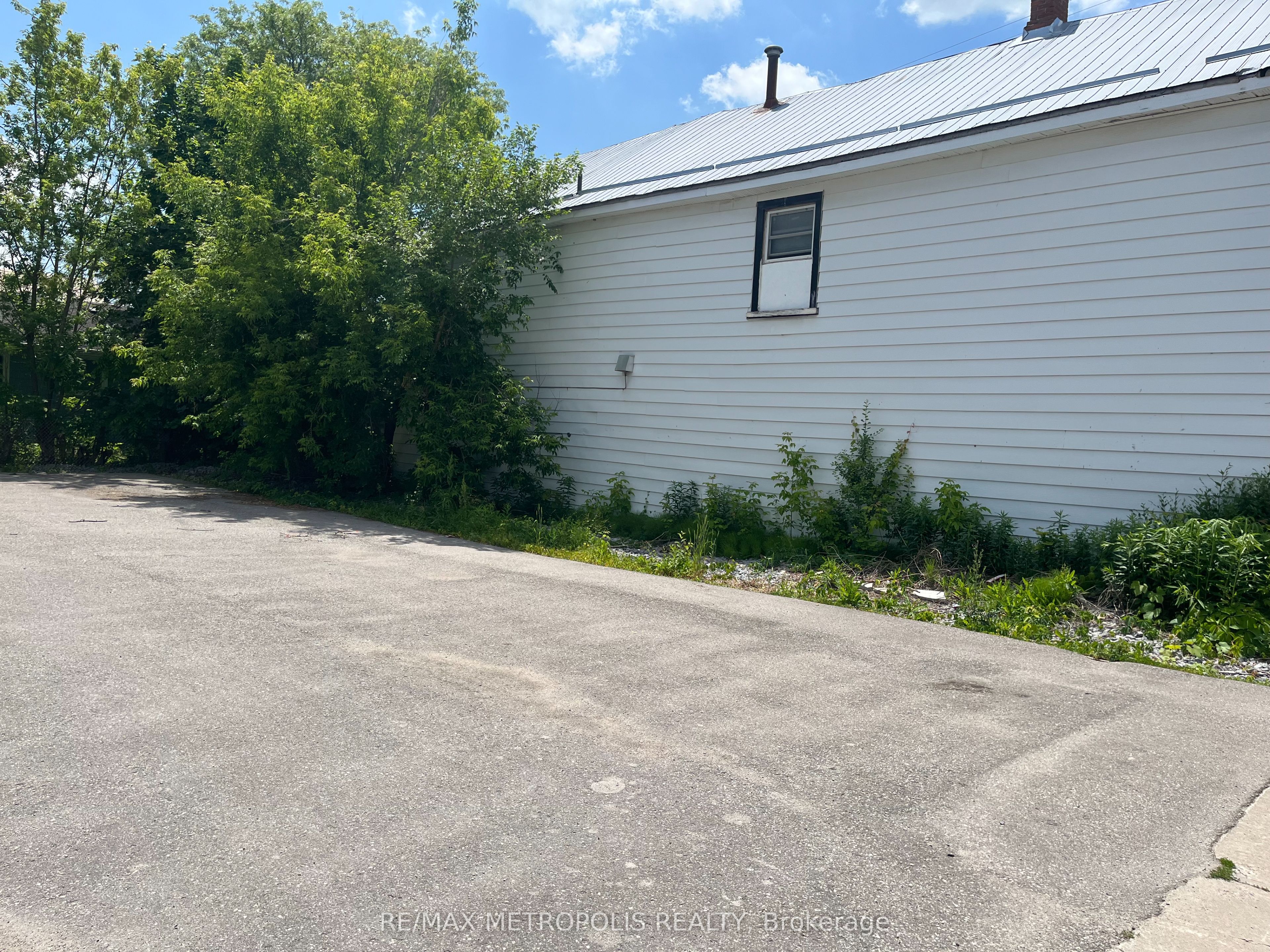 109 River Street Property Photo 3