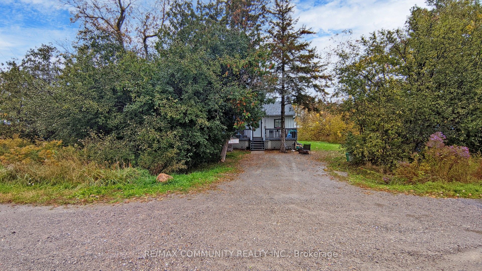 21025 Lakeridge Road Property Photo 3