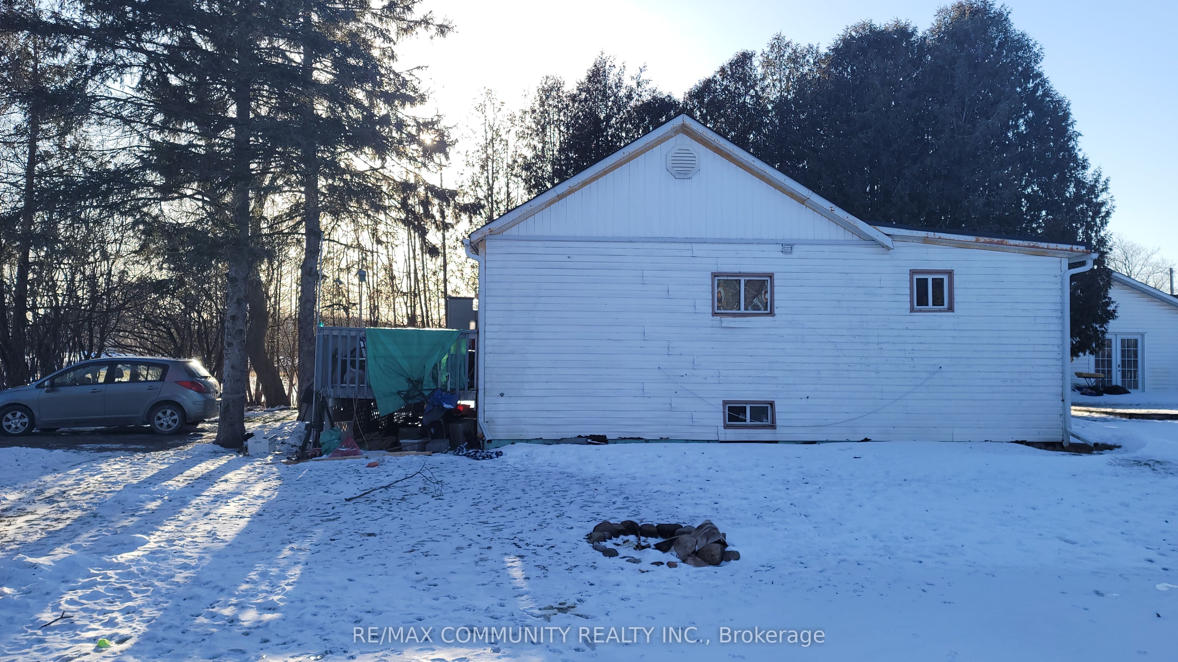 21025 Lakeridge Road Property Photo 12