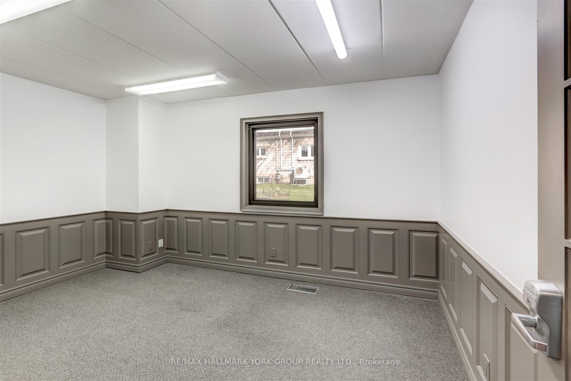 15064 Yonge Street Property Photo 6