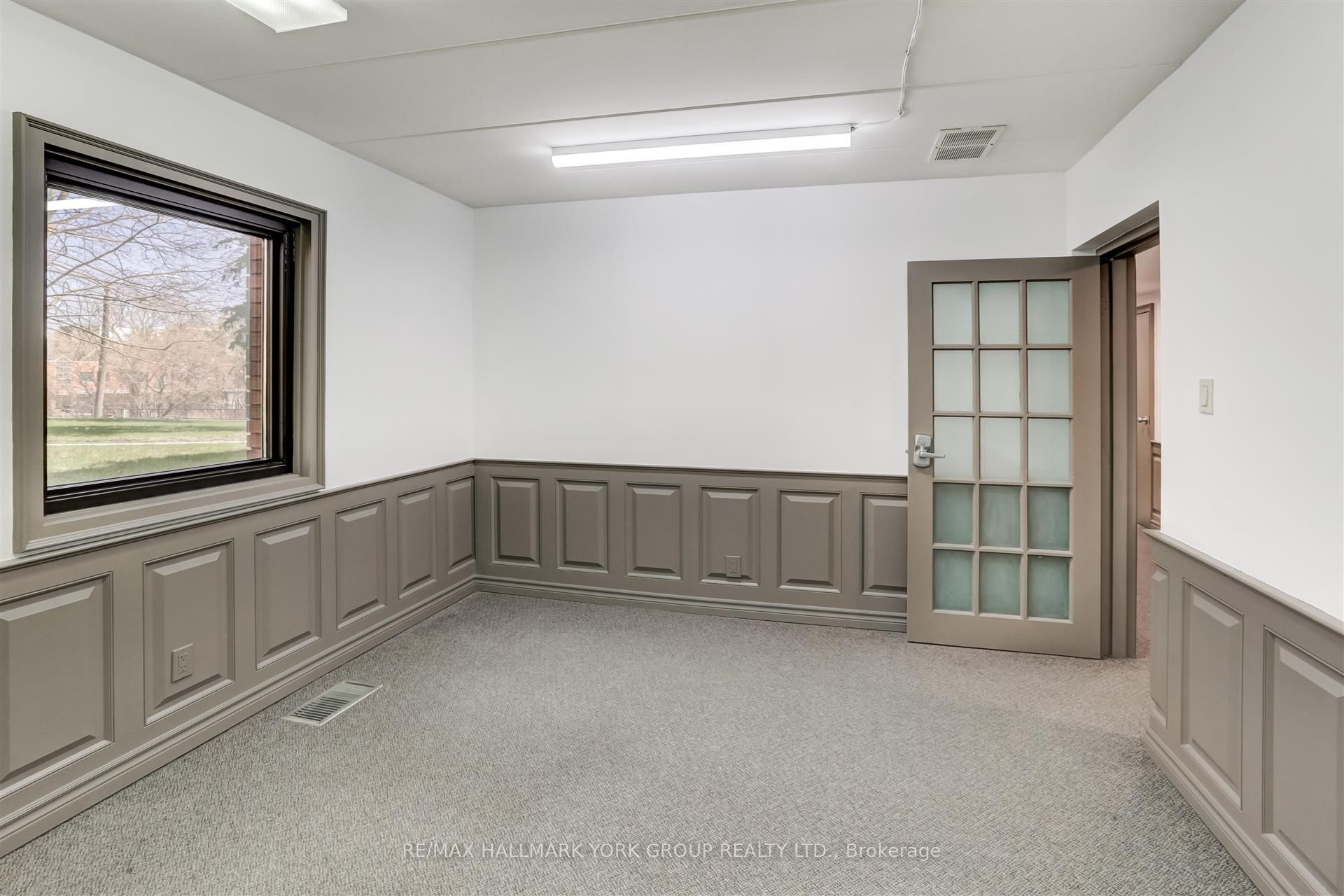 15064 Yonge Street Property Photo 7