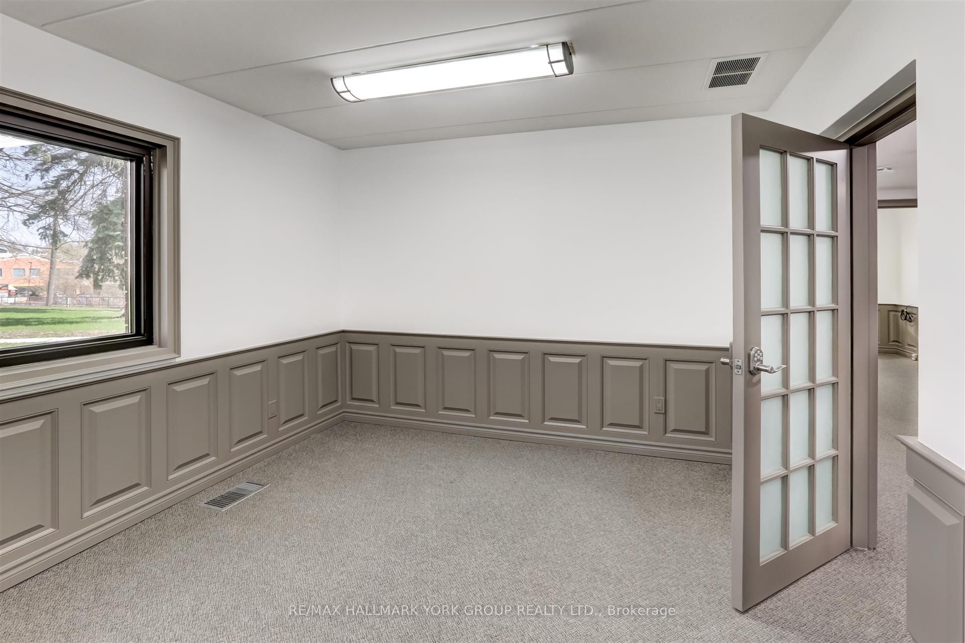 15064 Yonge Street Property Photo 8