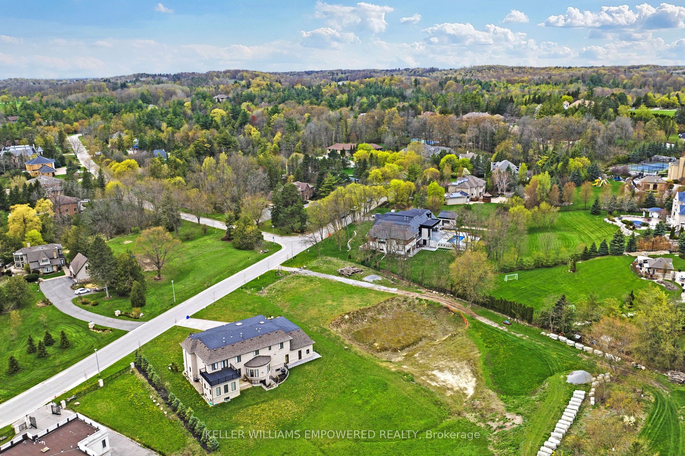 15 Honey Locust Court Property Photo 11