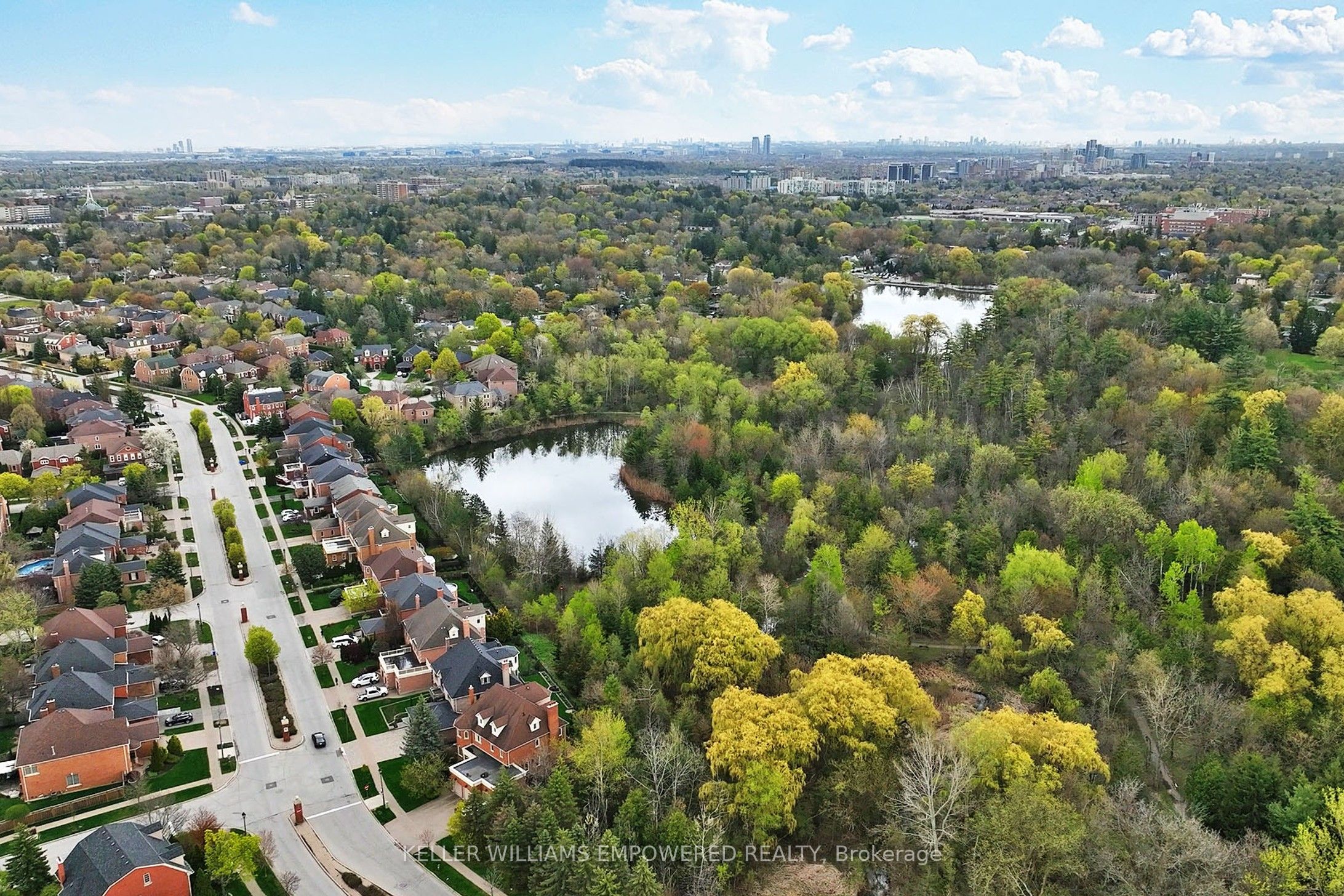 15 Honey Locust Court Property Photo 23