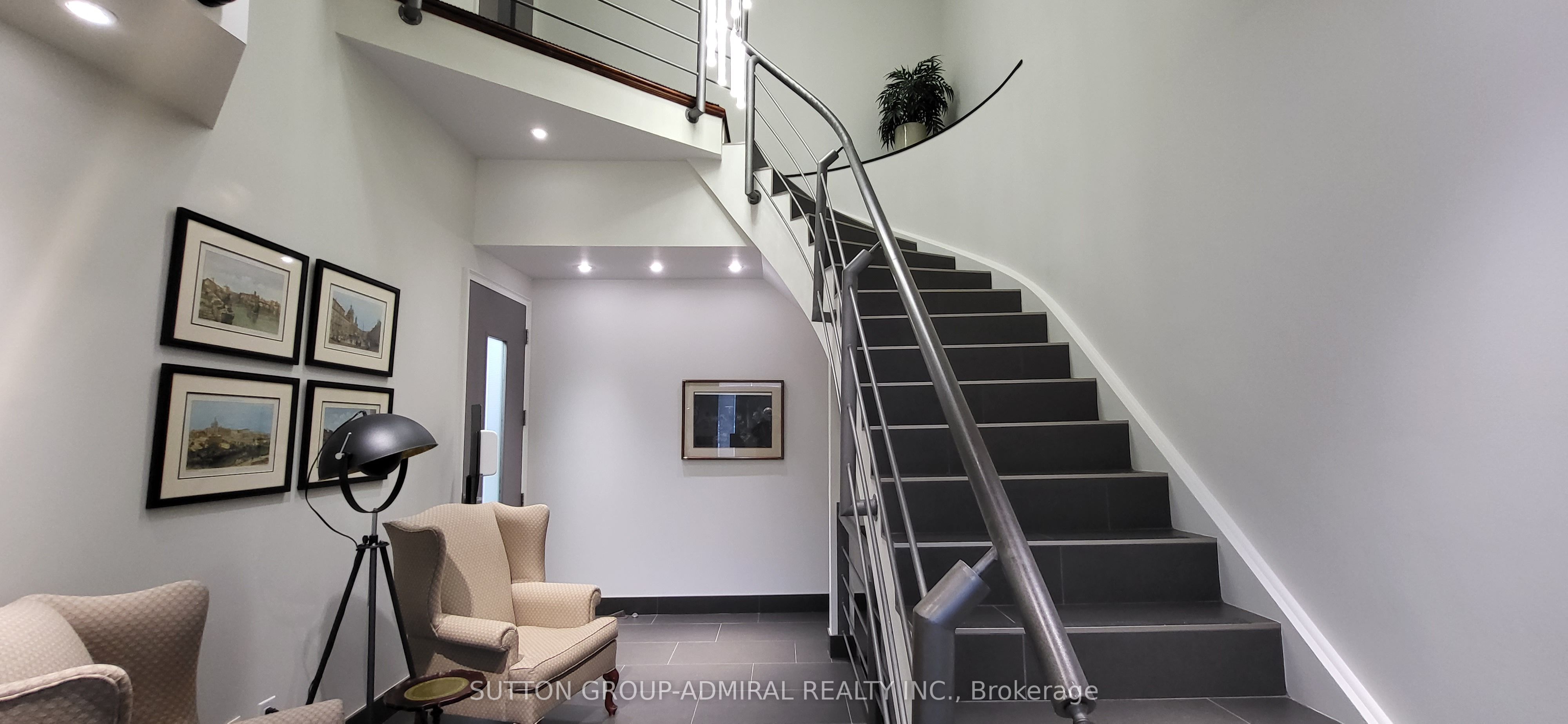 #12 - 30 Wertheim Court Property Photo 3