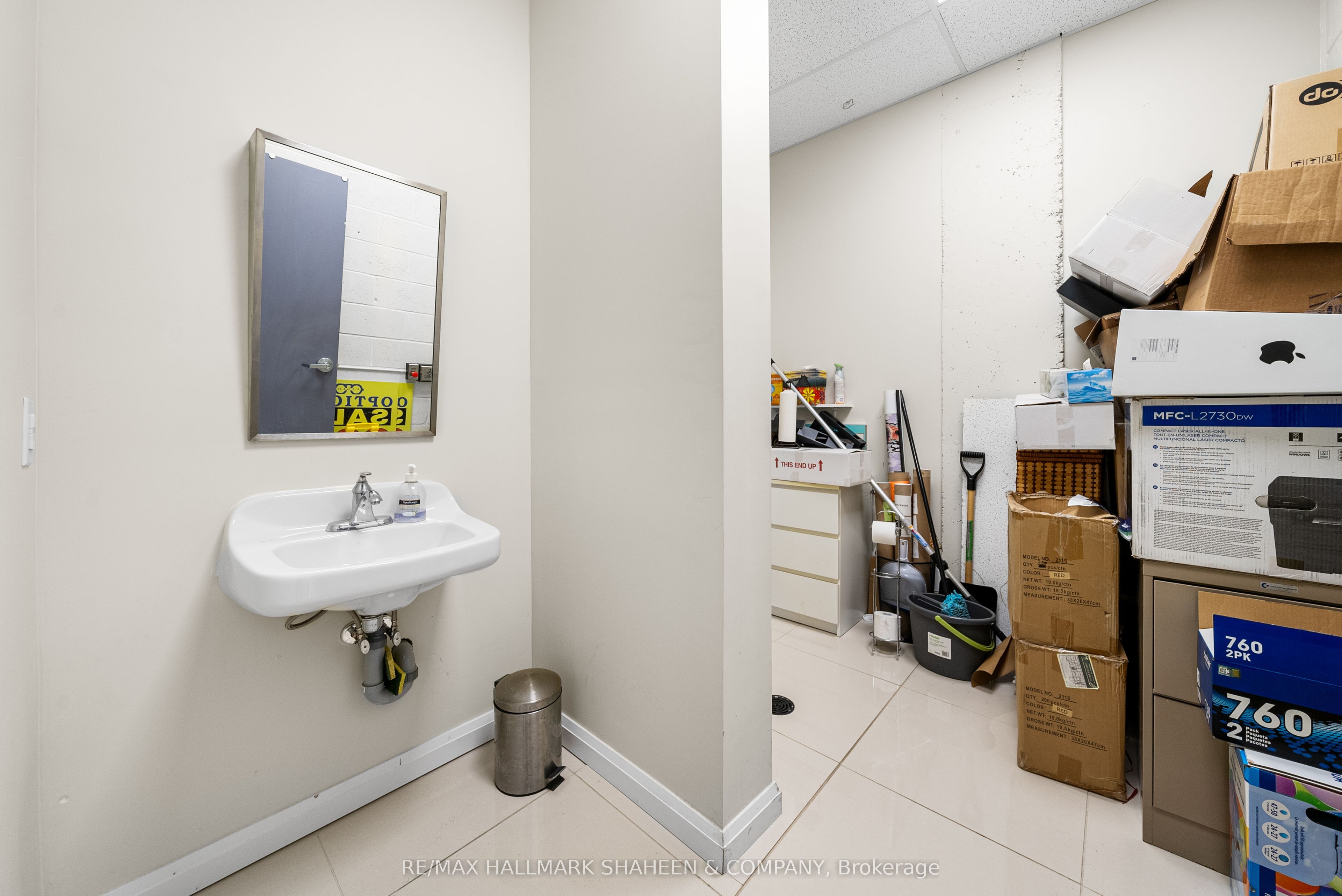 #b10 - 9610 Yonge Street Property Photo 10