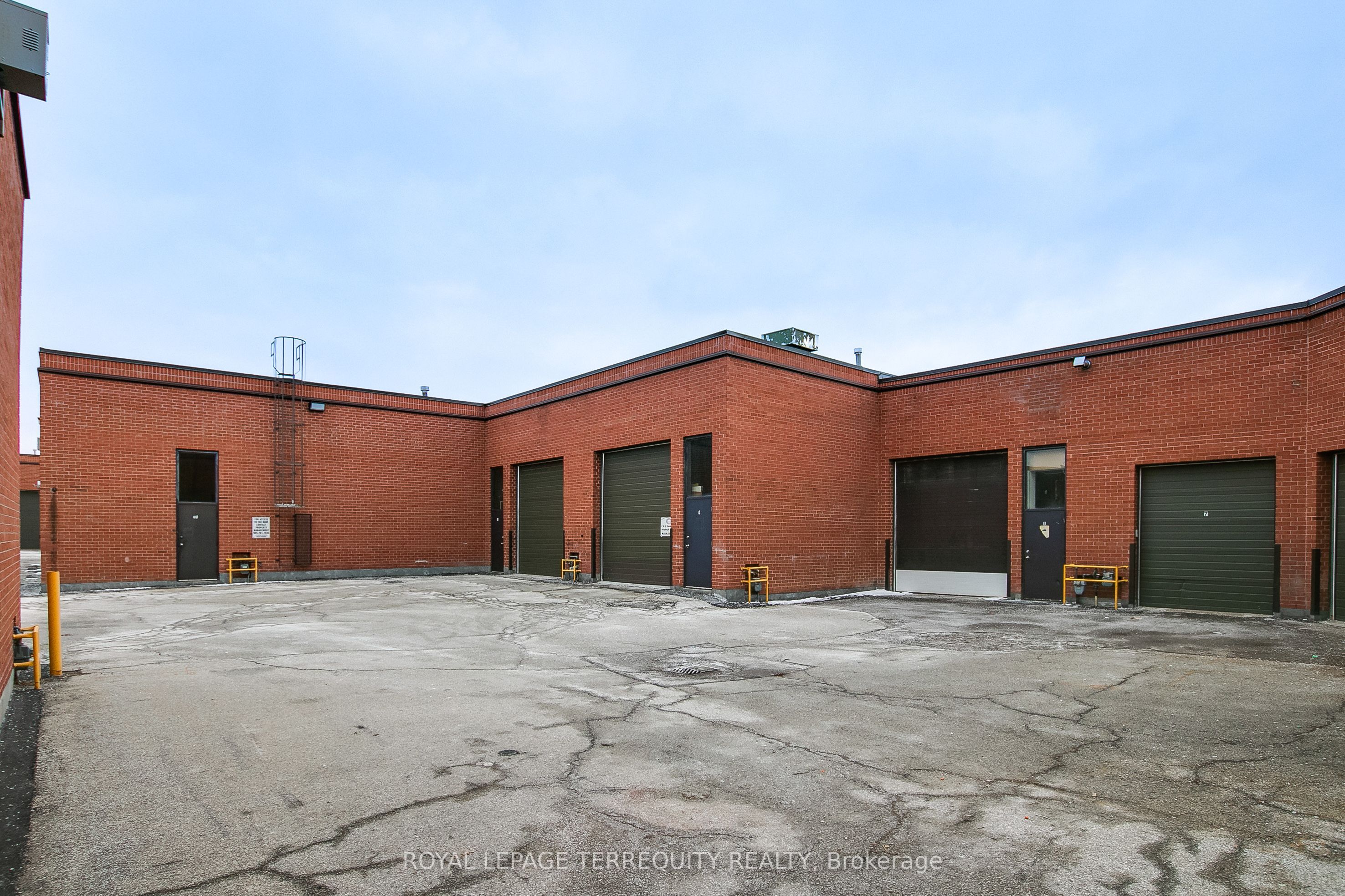 #8 - 603 Millway Avenue Property Photo 19