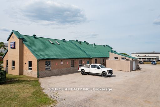 3399 9th Line Property Photo 9