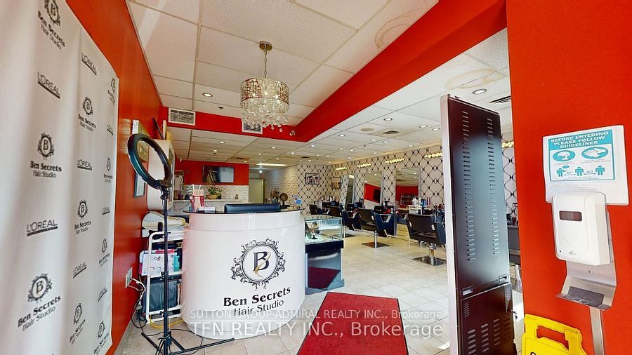 #1b - 1102 Centre Street Property Photo 1