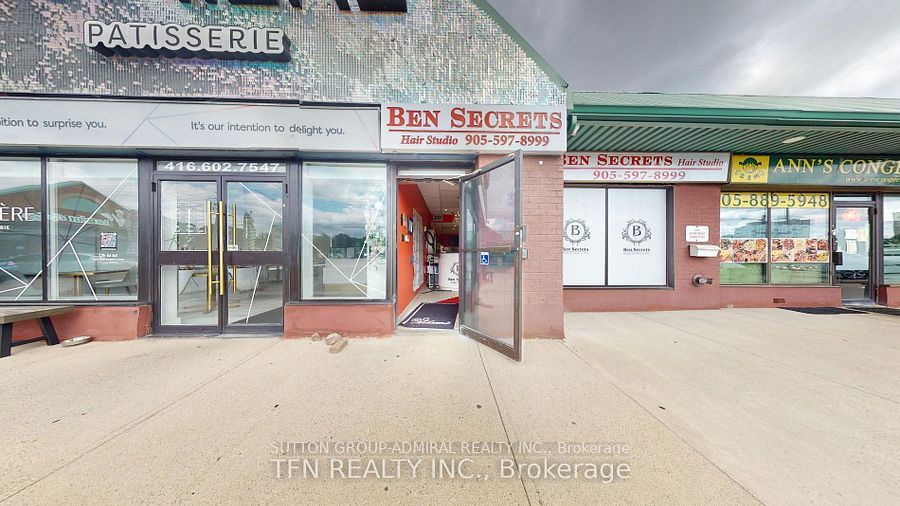 #1b - 1102 Centre Street Property Photo 12