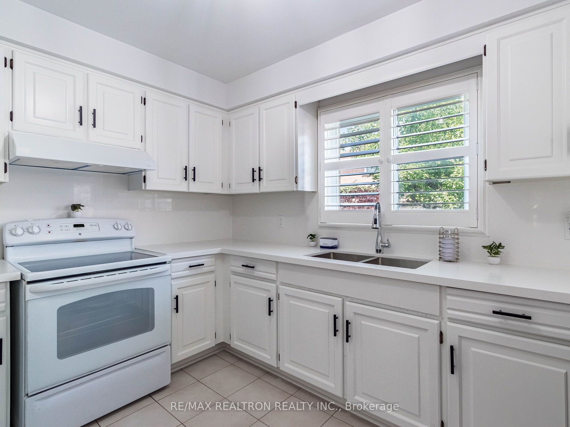 66 Nimbus Place Property Photo 7