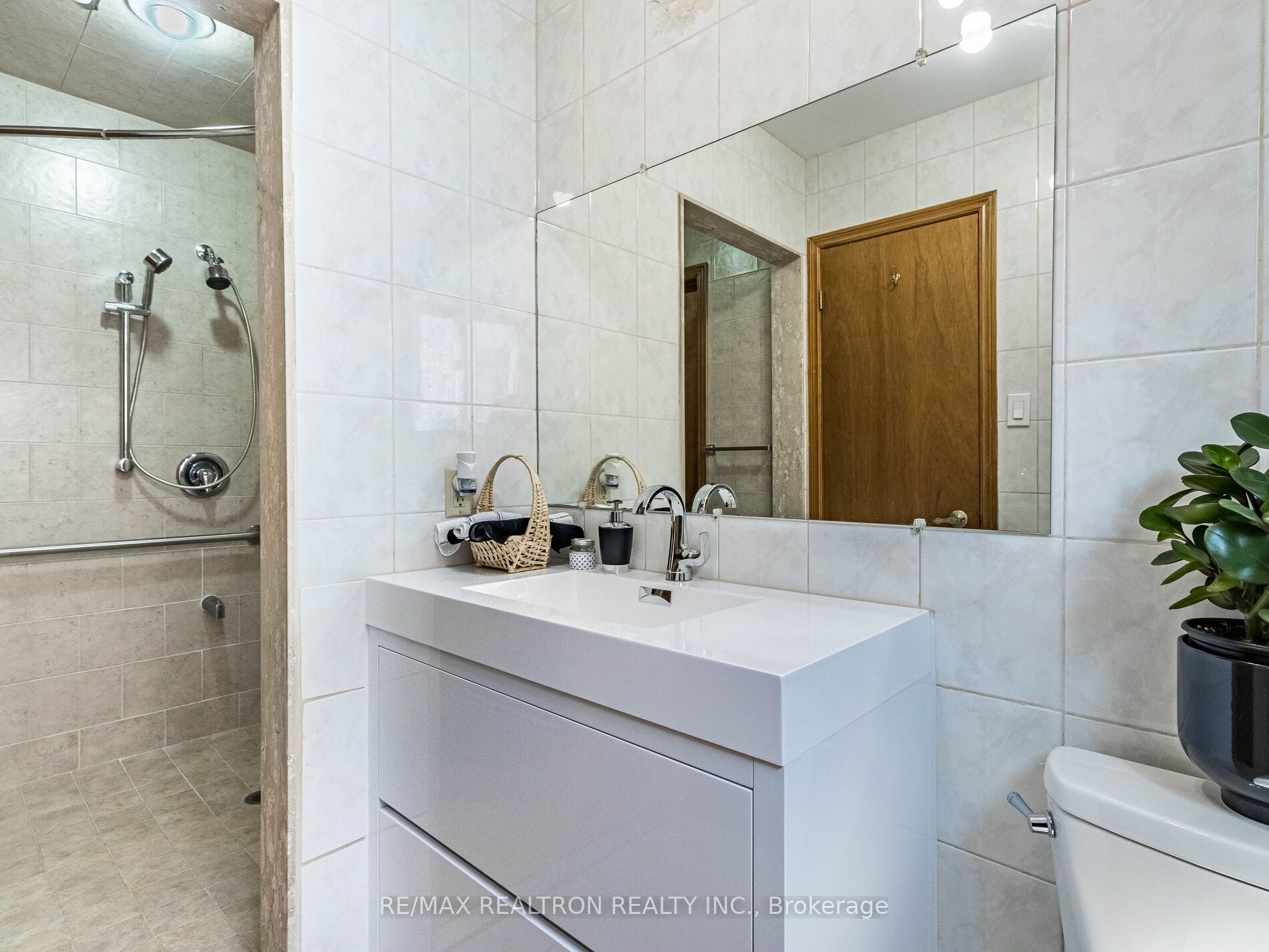 66 Nimbus Place Property Photo 13