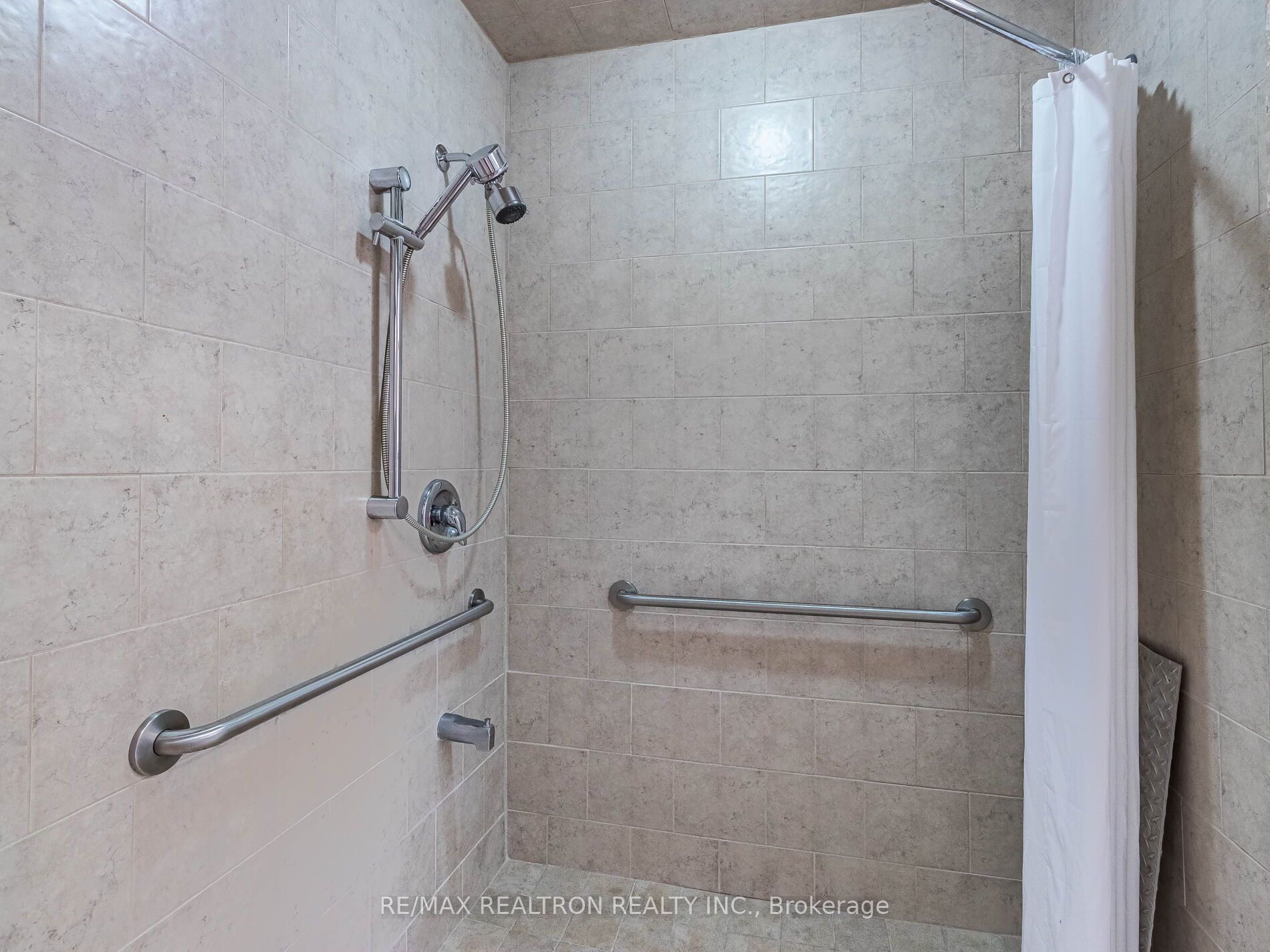 66 Nimbus Place Property Photo 14