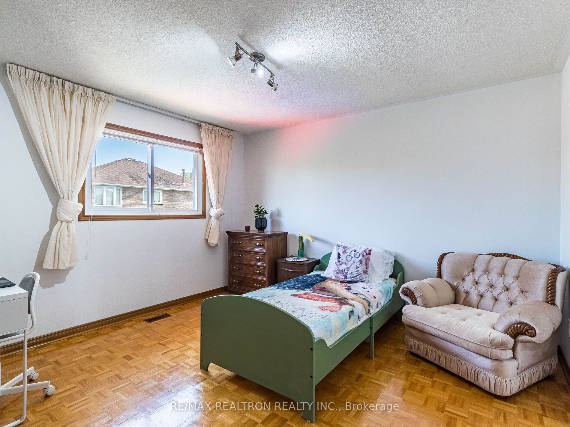 66 Nimbus Place Property Photo 19