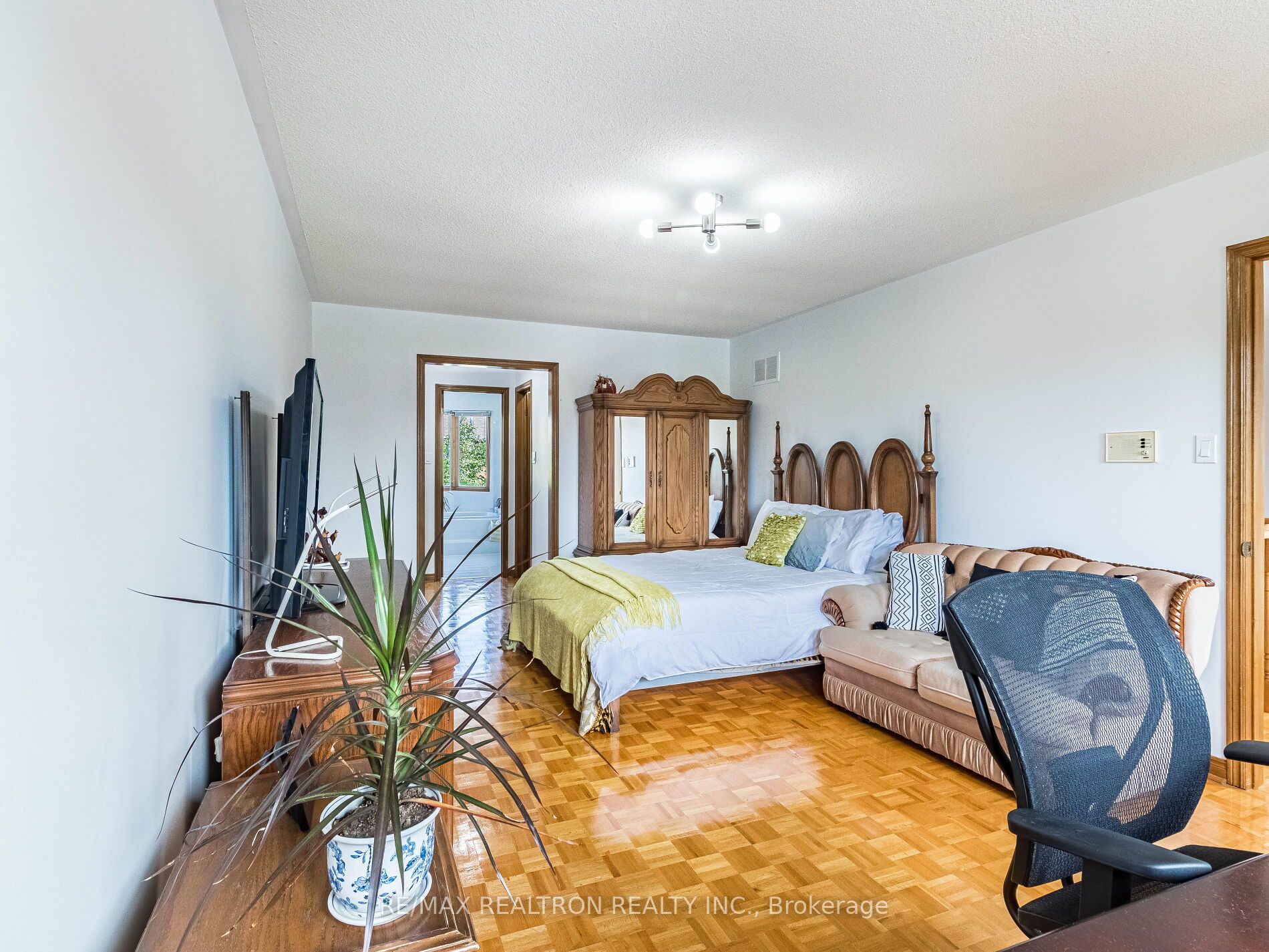 66 Nimbus Place Property Photo 23