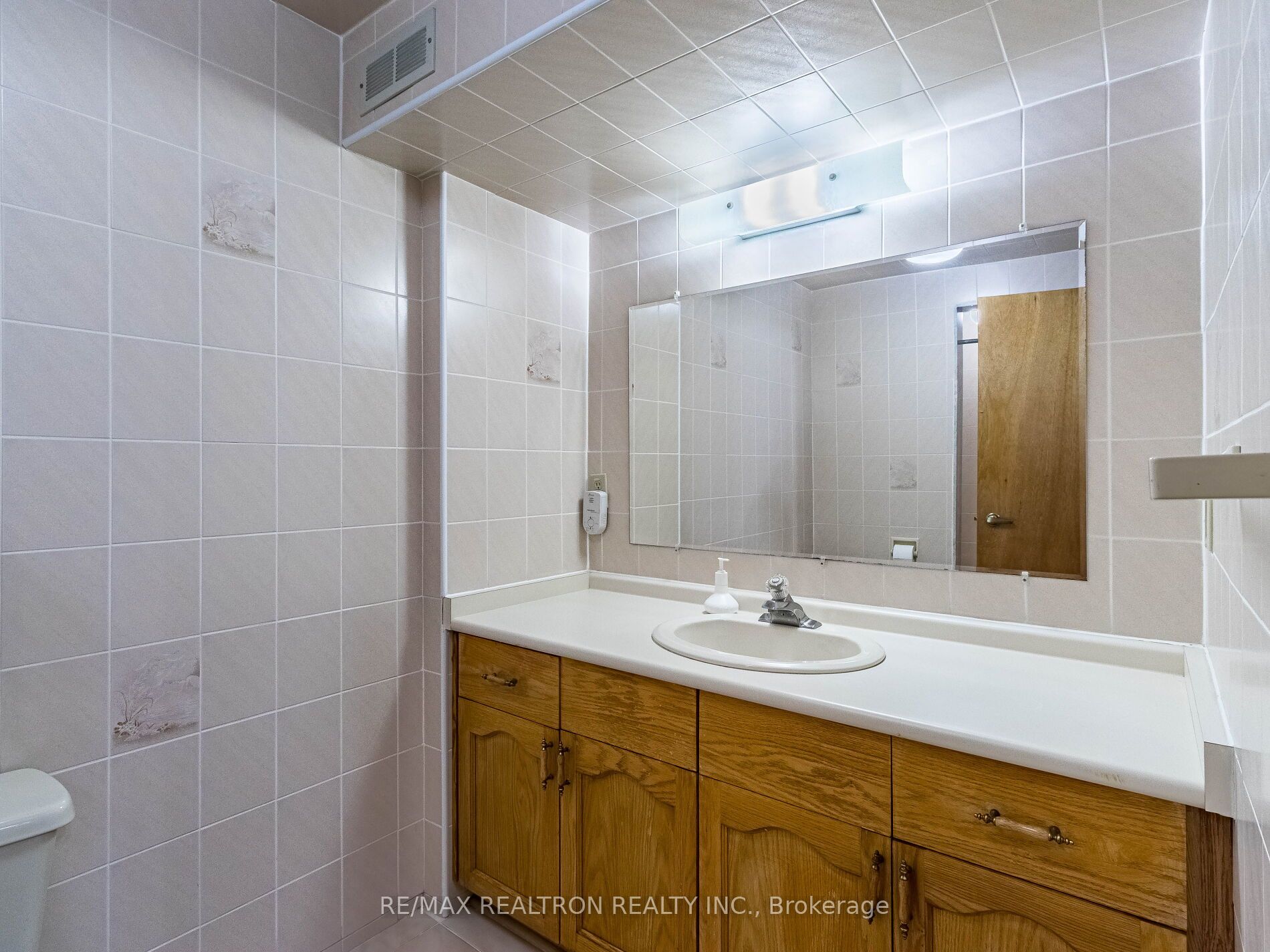 66 Nimbus Place Property Photo 31