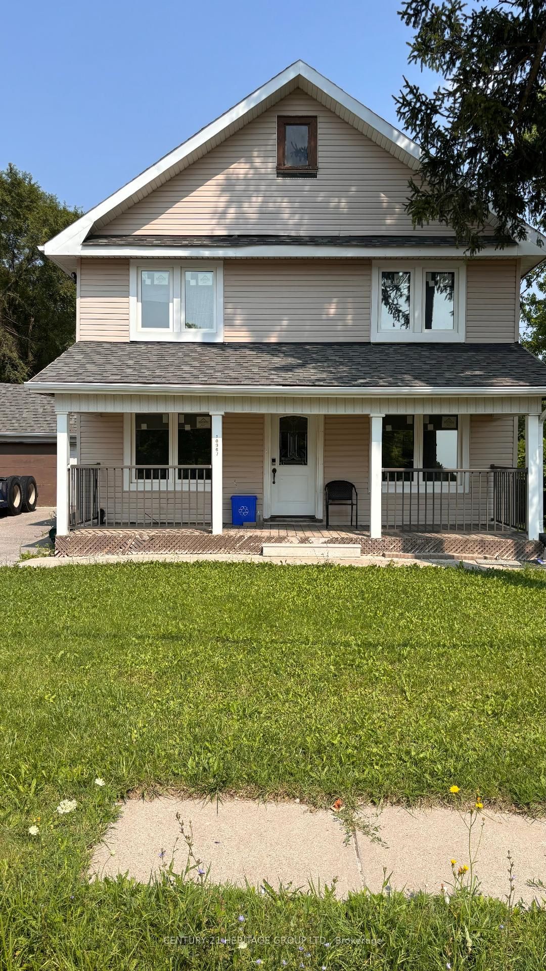 10967 Jane Street Property Photo 2