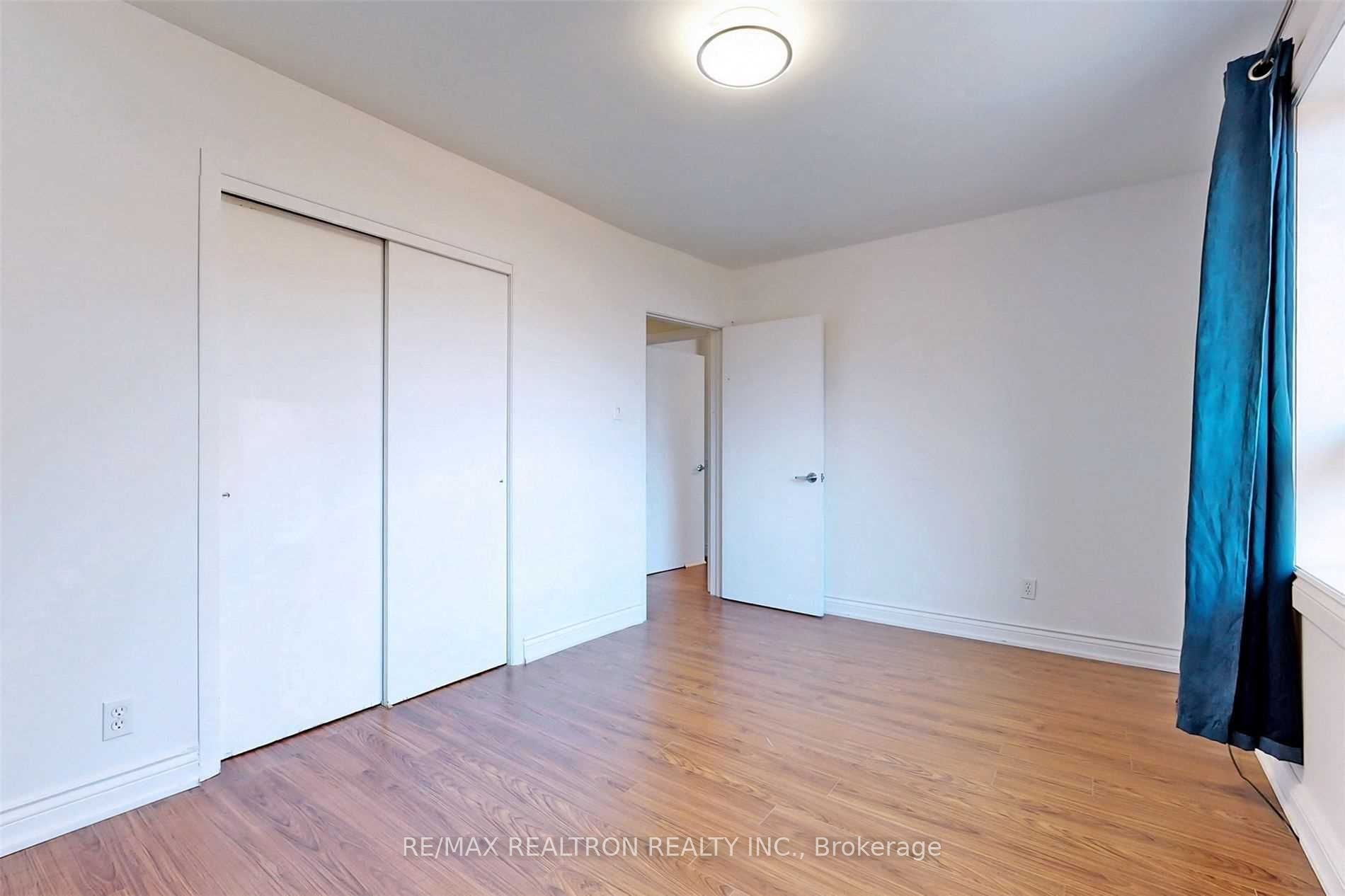 #upper - 395 Taylor Mills Drive Property Photo 15