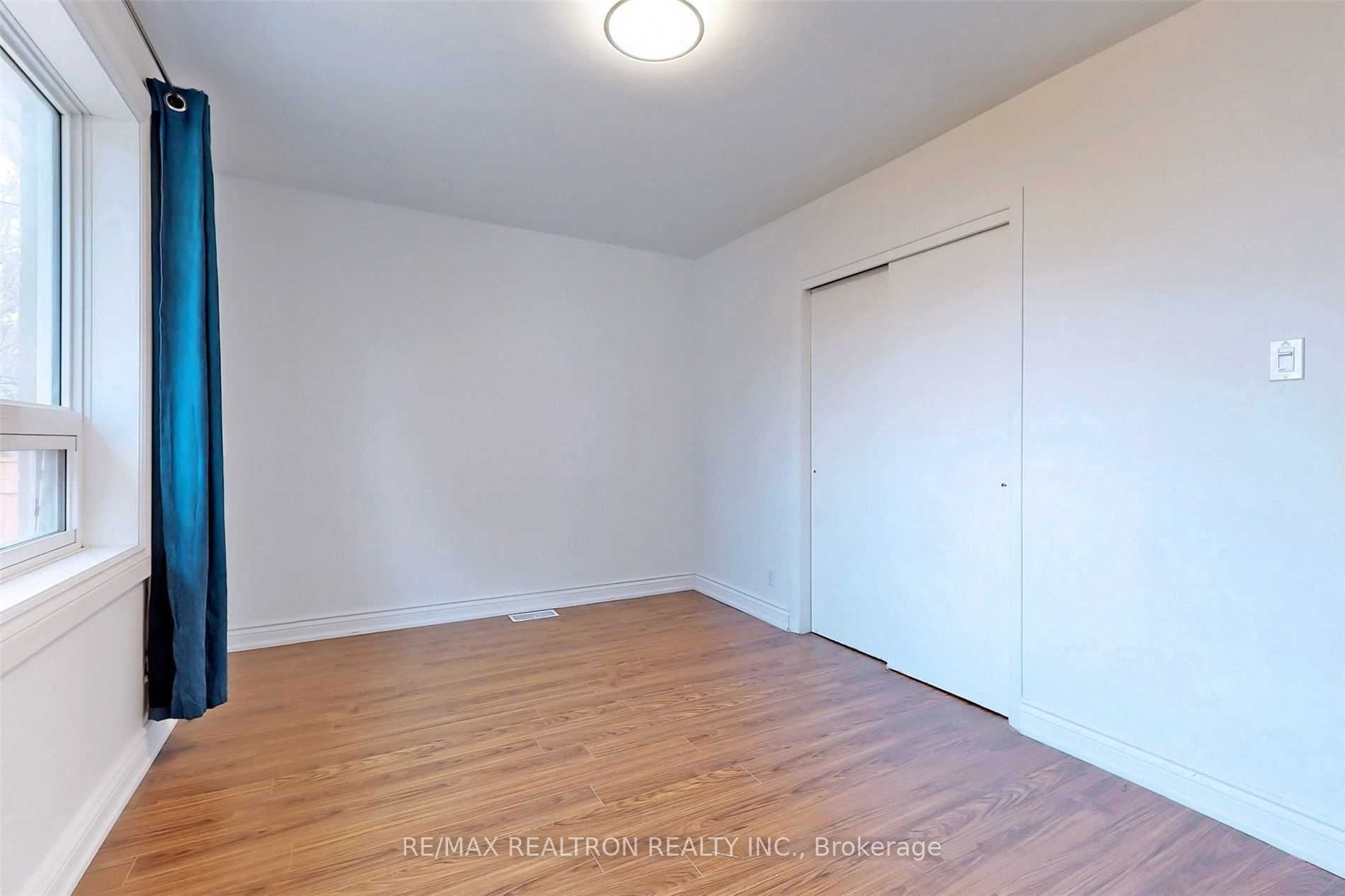 #upper - 395 Taylor Mills Drive Property Photo 18