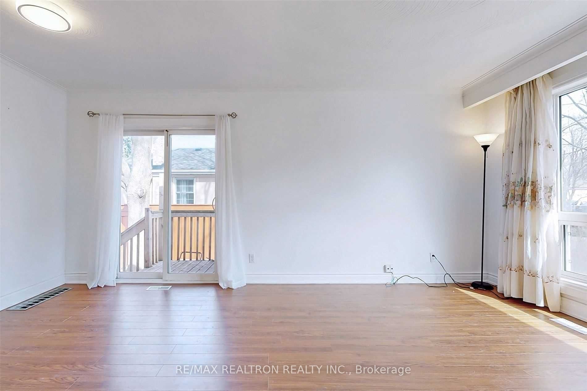 #upper - 395 Taylor Mills Drive Property Photo 25