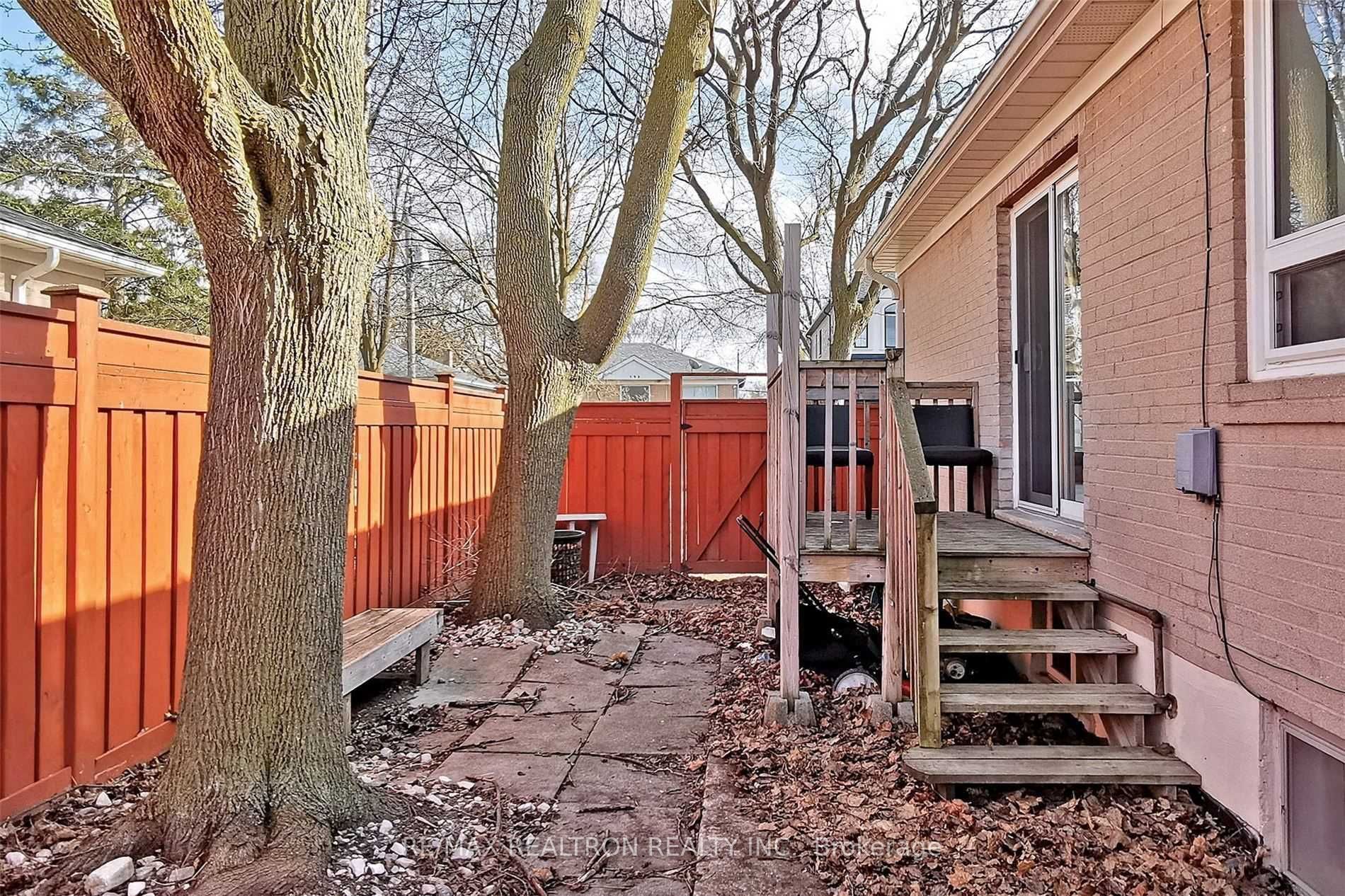 #upper - 395 Taylor Mills Drive Property Photo 29