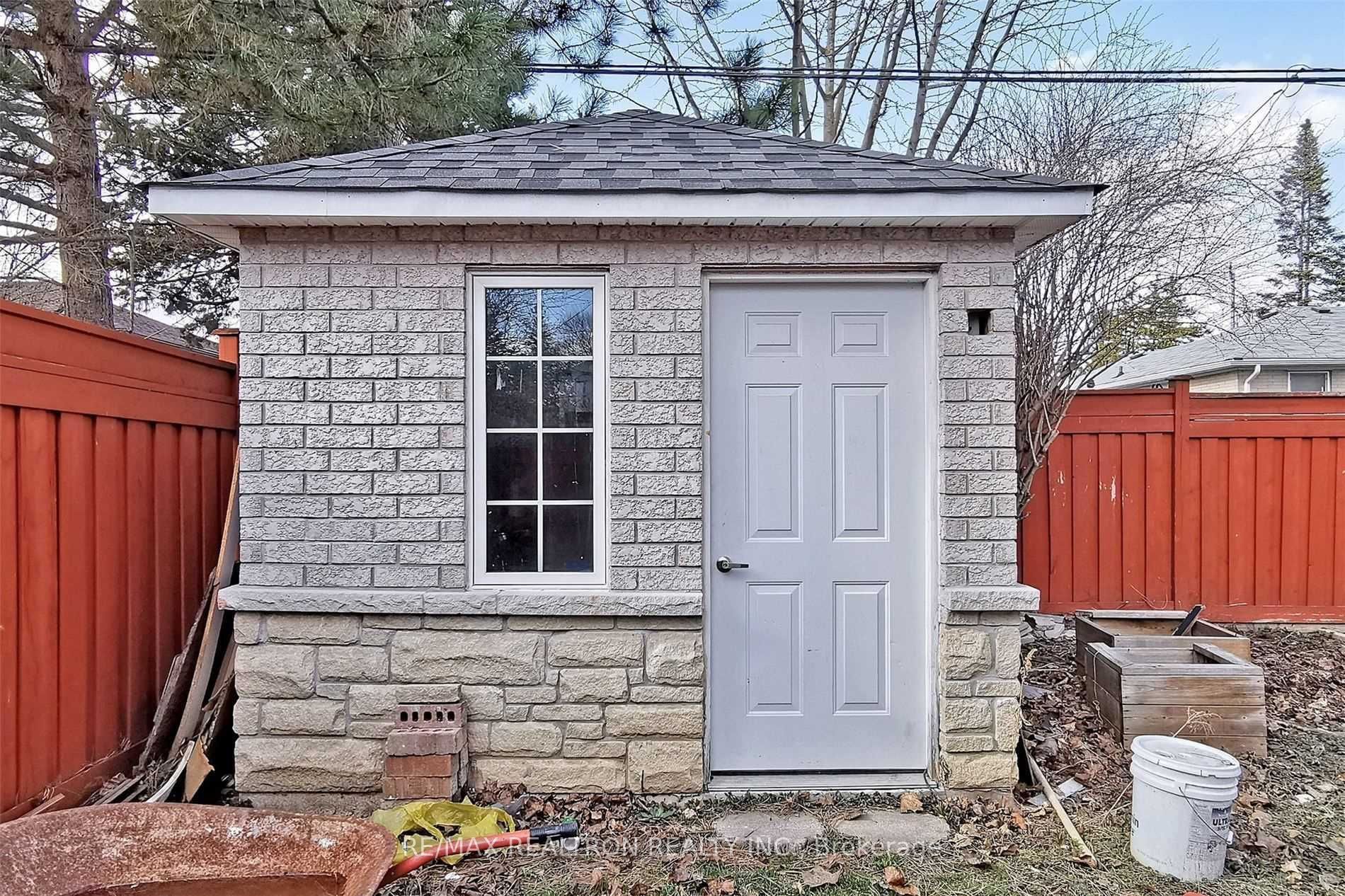 #upper - 395 Taylor Mills Drive Property Photo 33
