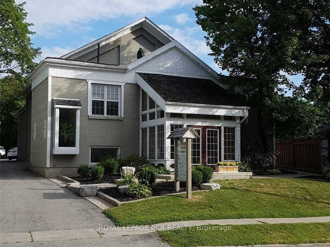 #upper 4 - 411 Queen Street Property Photo 1