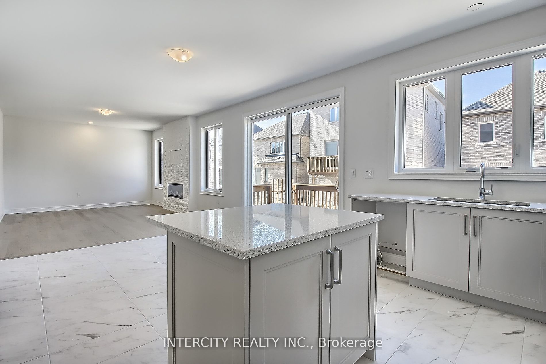 331 Seaview Heights Property Photo 10