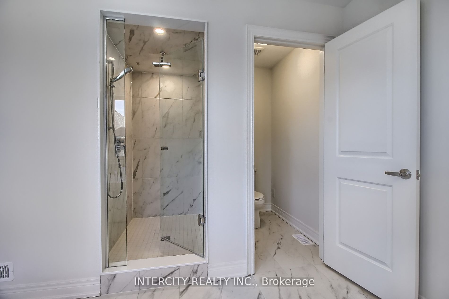 331 Seaview Heights Property Photo 28