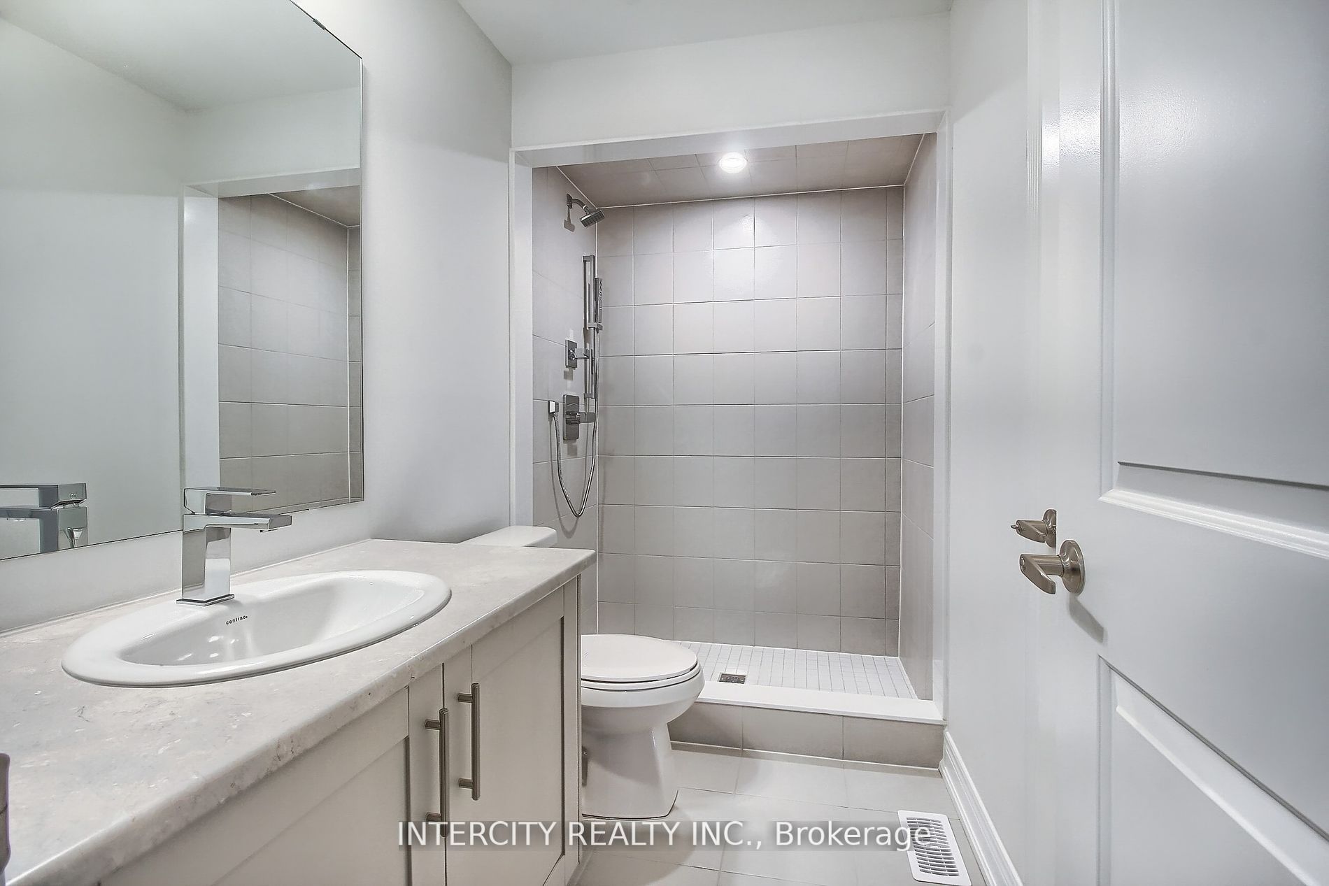331 Seaview Heights Property Photo 31