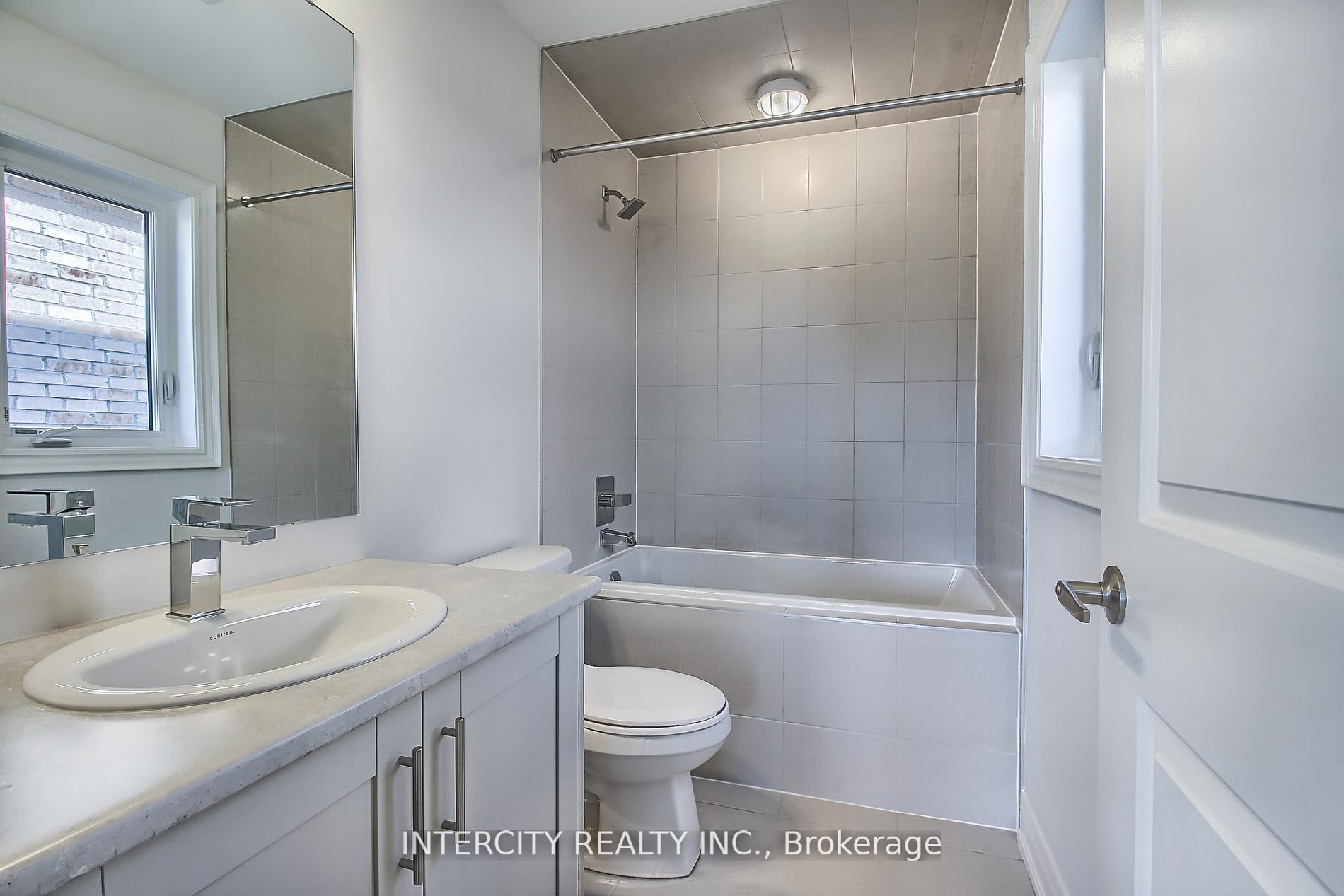 331 Seaview Heights Property Photo 35