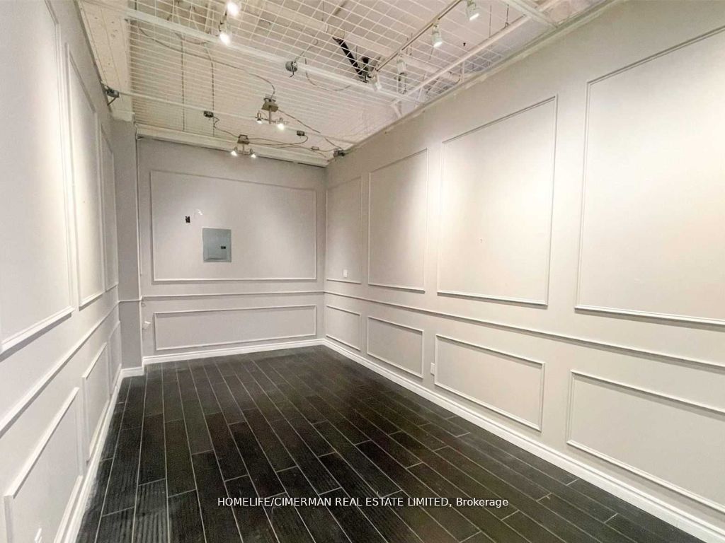 #145 - 7181 Yonge Street Property Photo 5