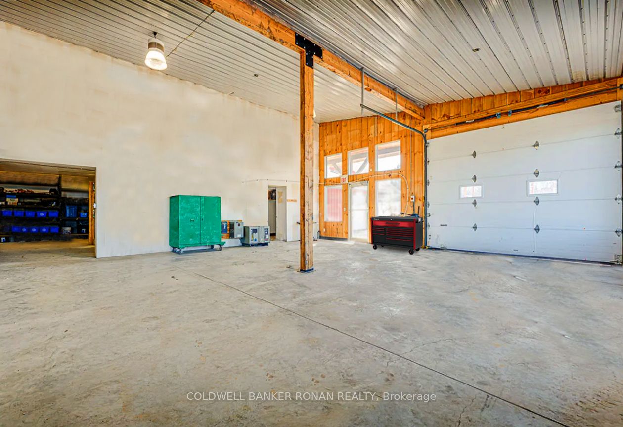 518 Main St Property Photo 4