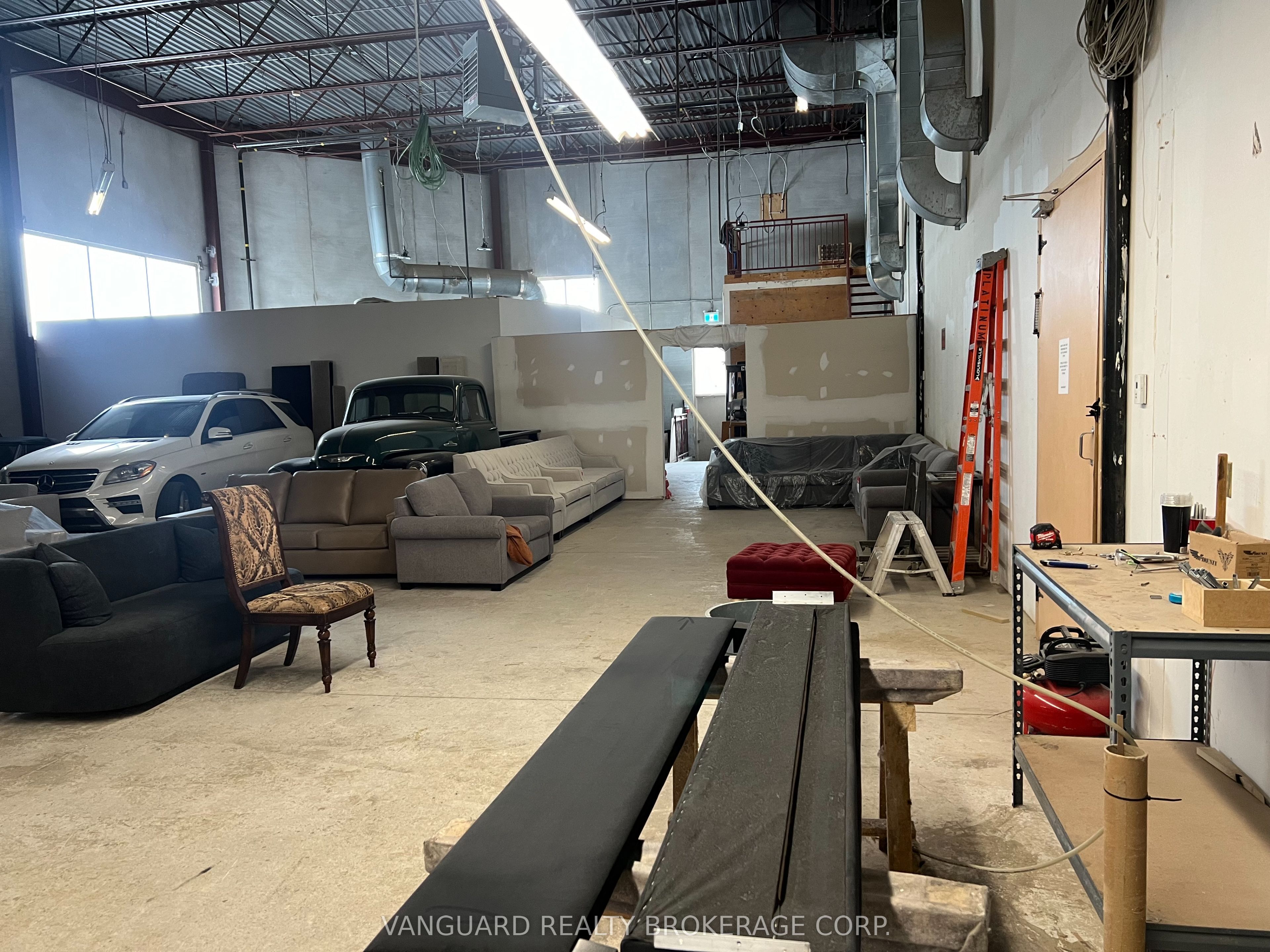 #unit E - 172 Chrislea Road Property Photo 6