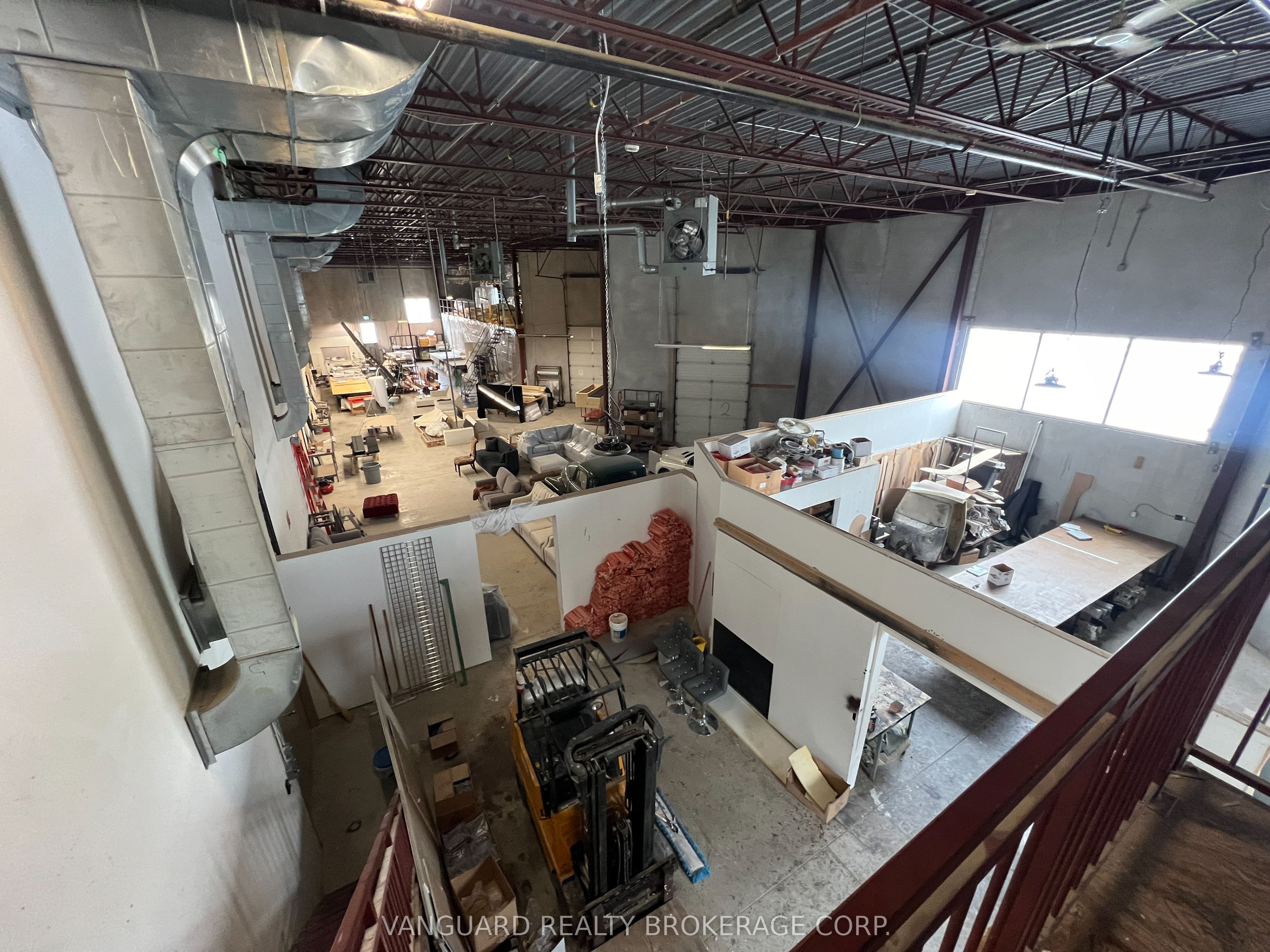 #unit E - 172 Chrislea Road Property Photo 8